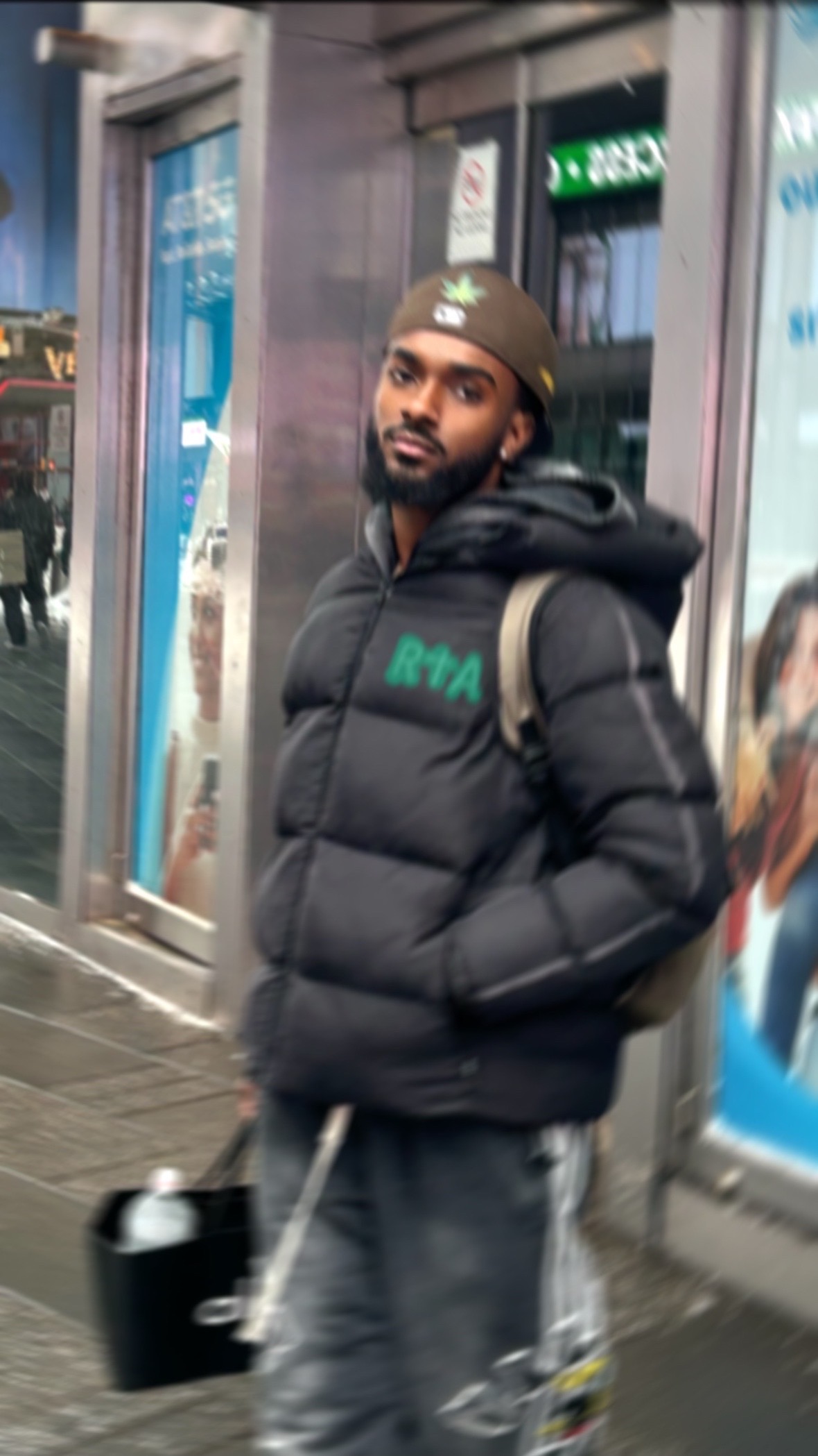 @Man4DMi$$ion