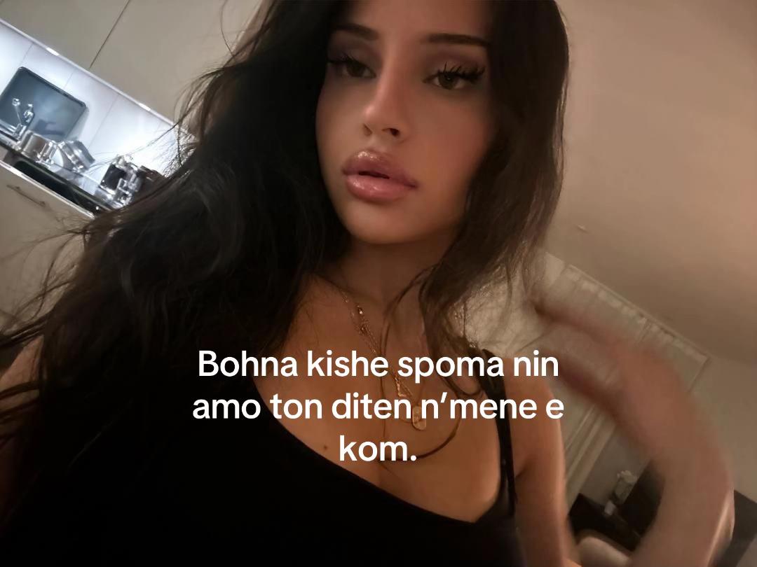@𓇼