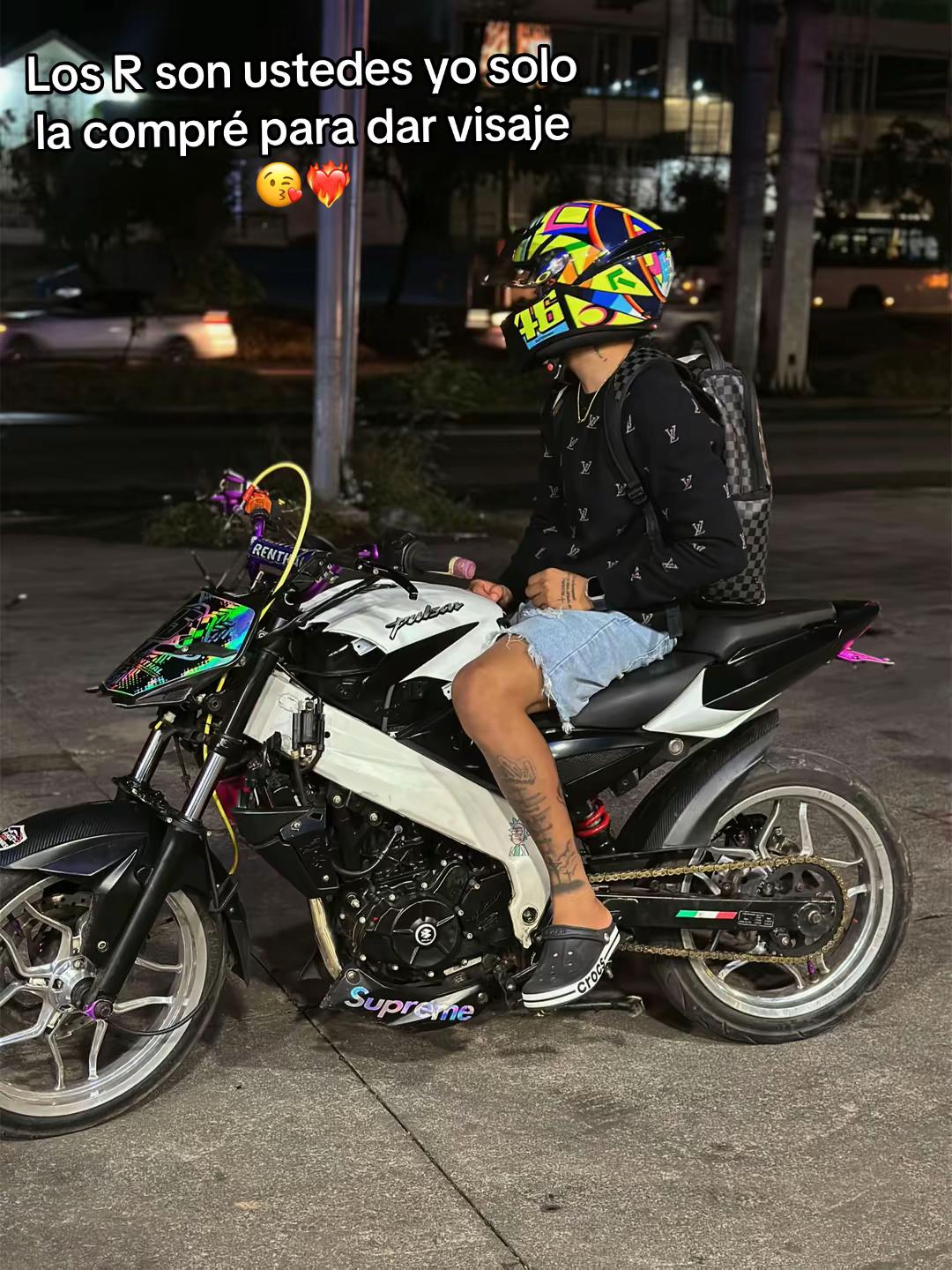 @L U I S ⋆