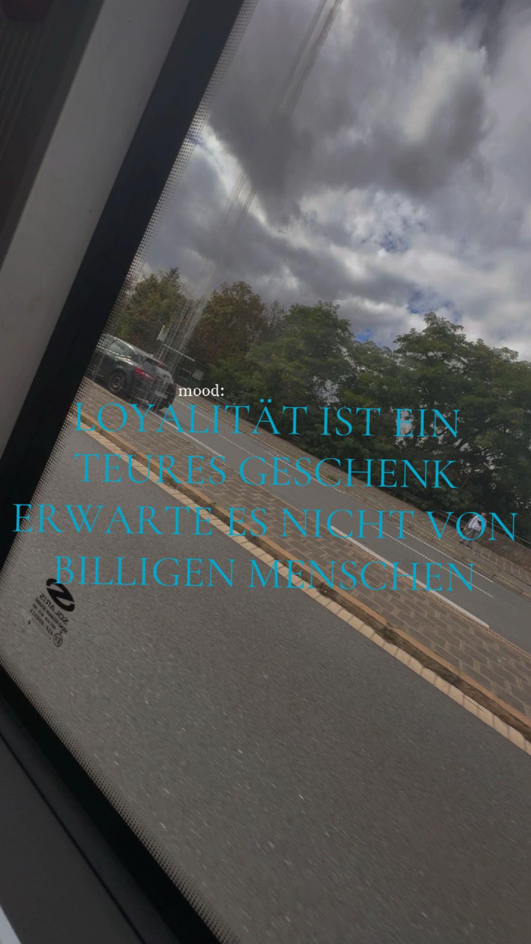 @𝒦𝒾𝒶𝓃