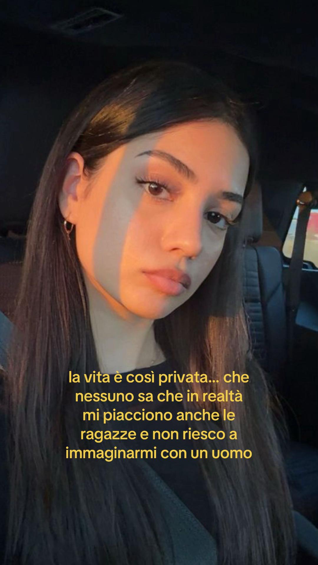 @straniera