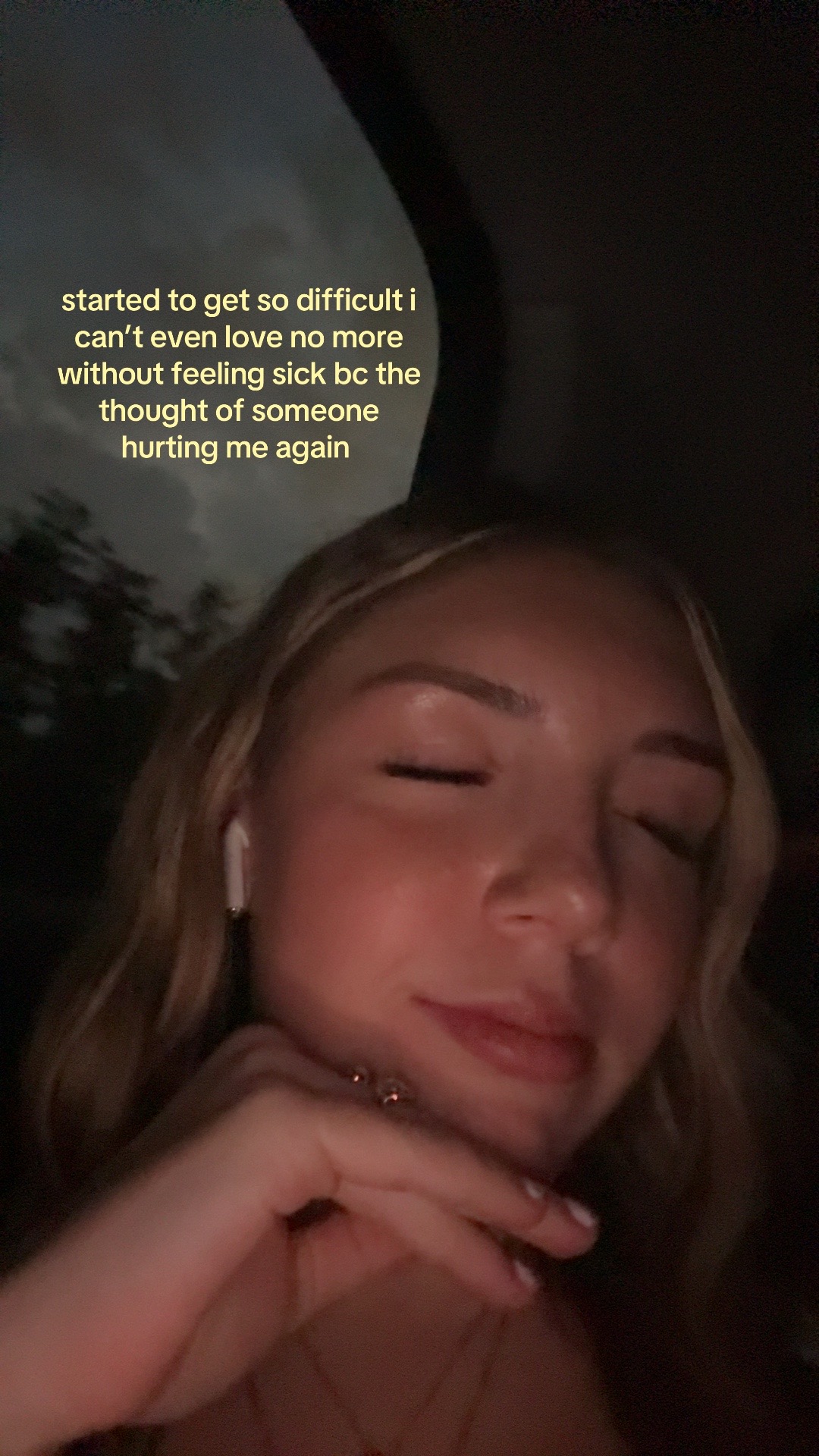 @???