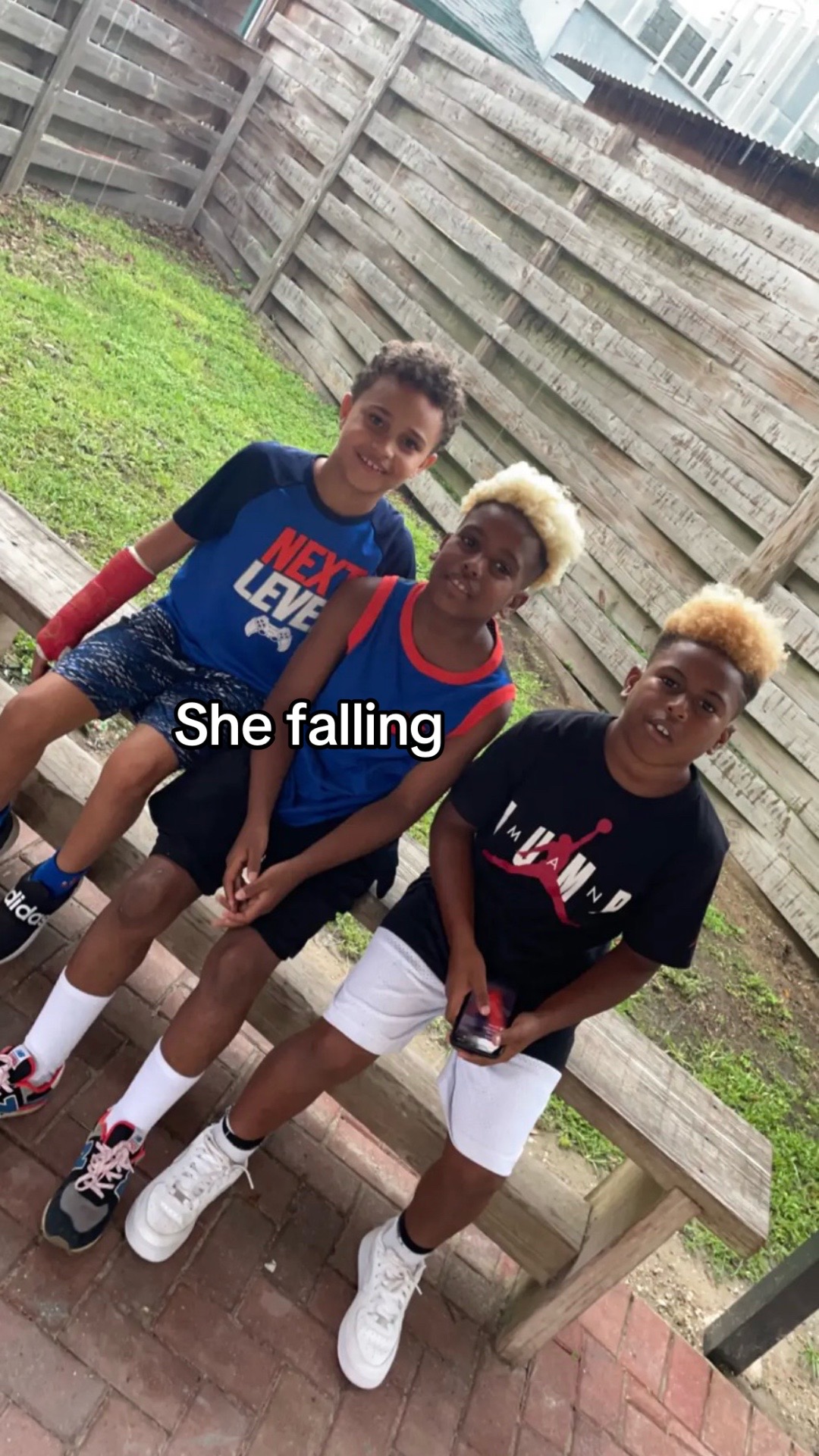 @𝗔𝗝