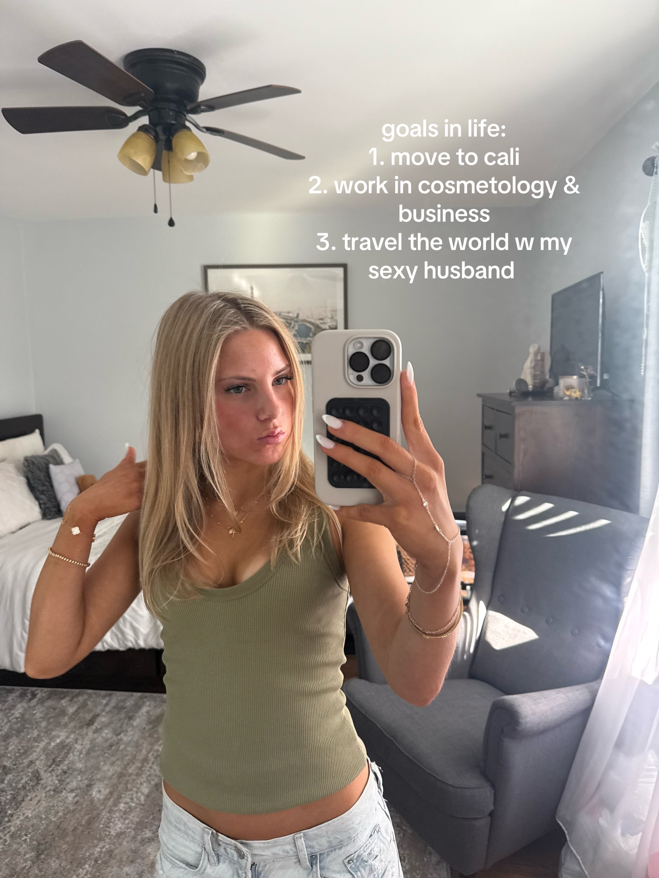 @NICOLE