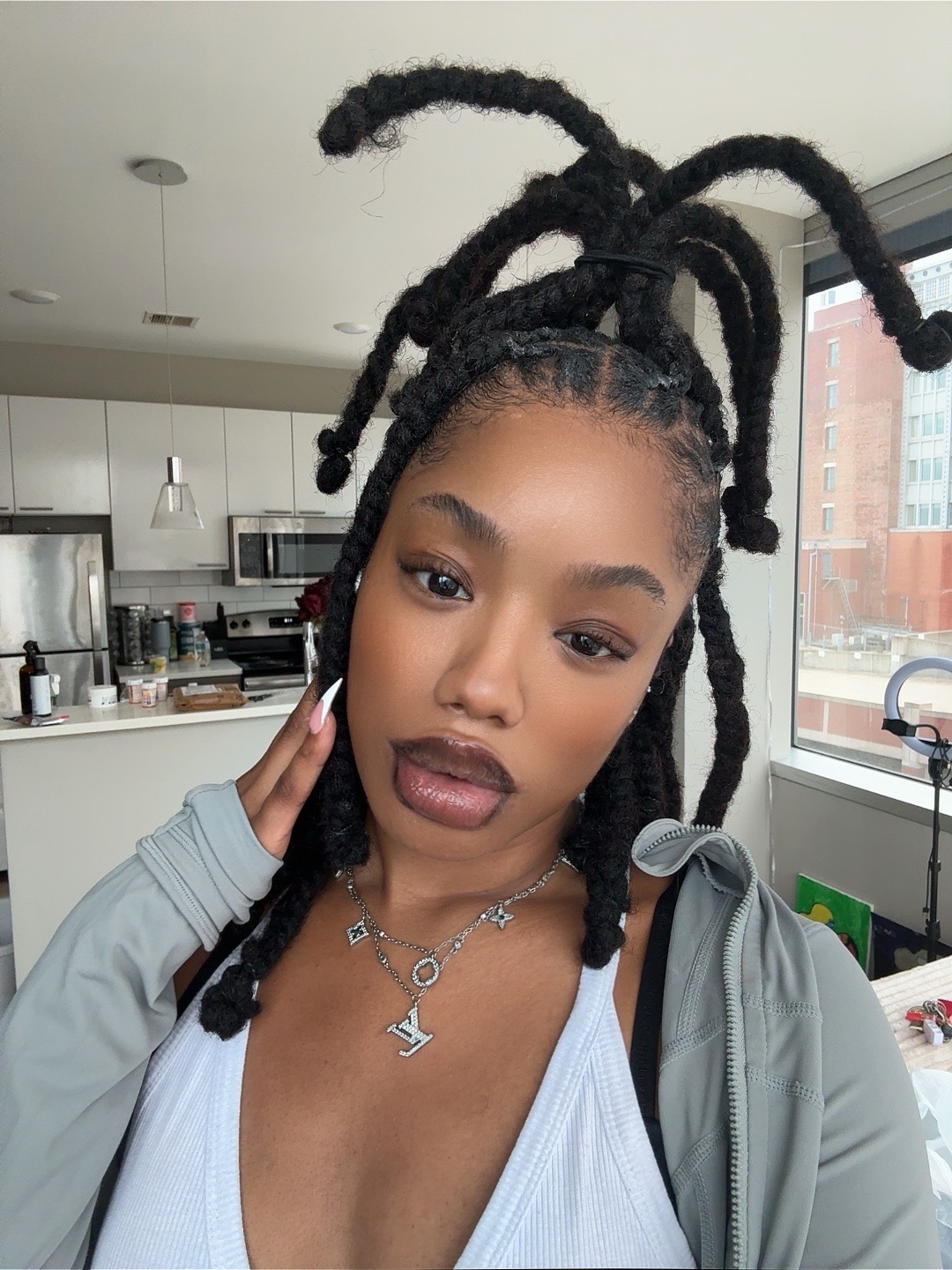 @manipostswhatever