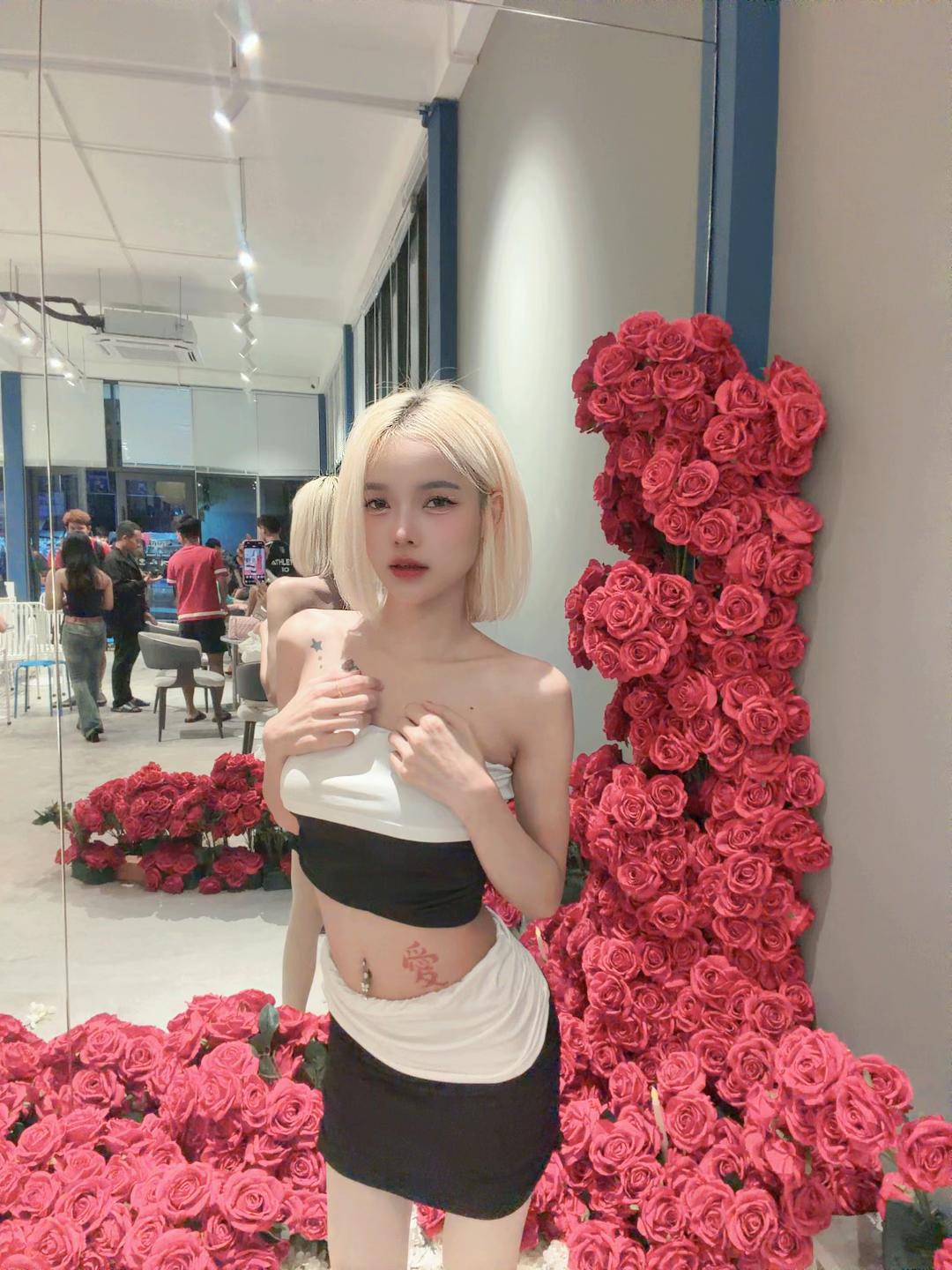 @យូ សៀវ មុី🤷♀️