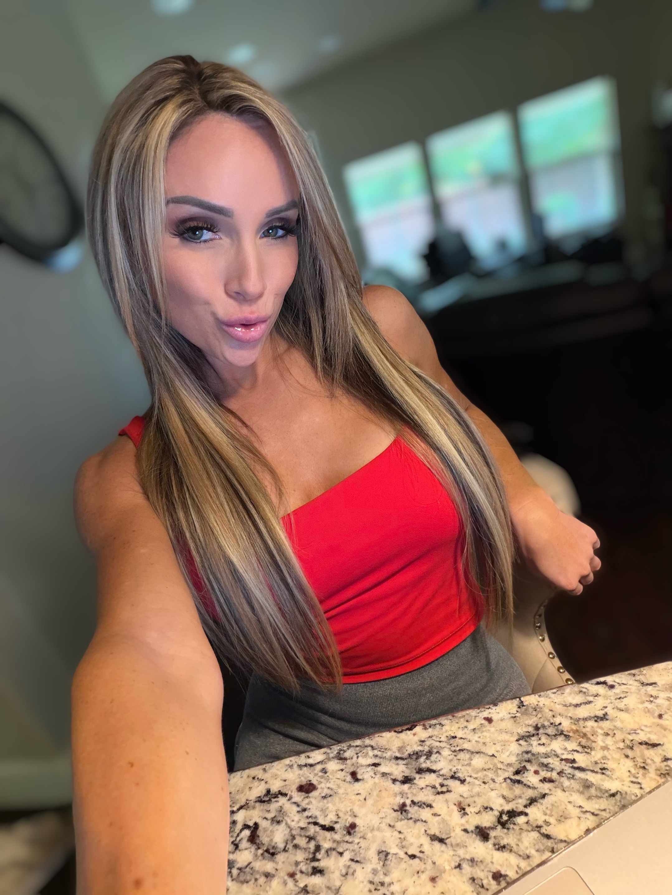 @AlyssiaVera