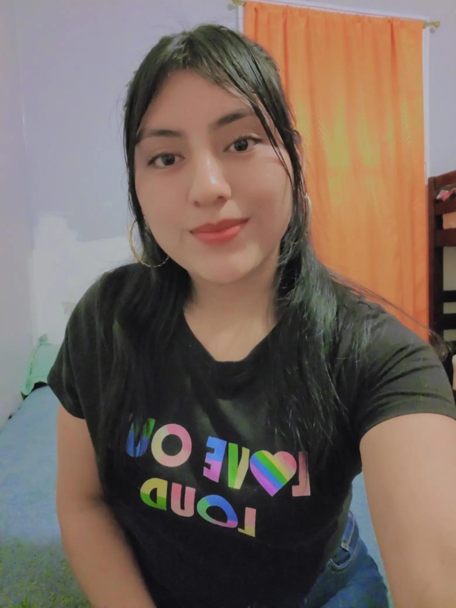 @Anna🦋🥰👑