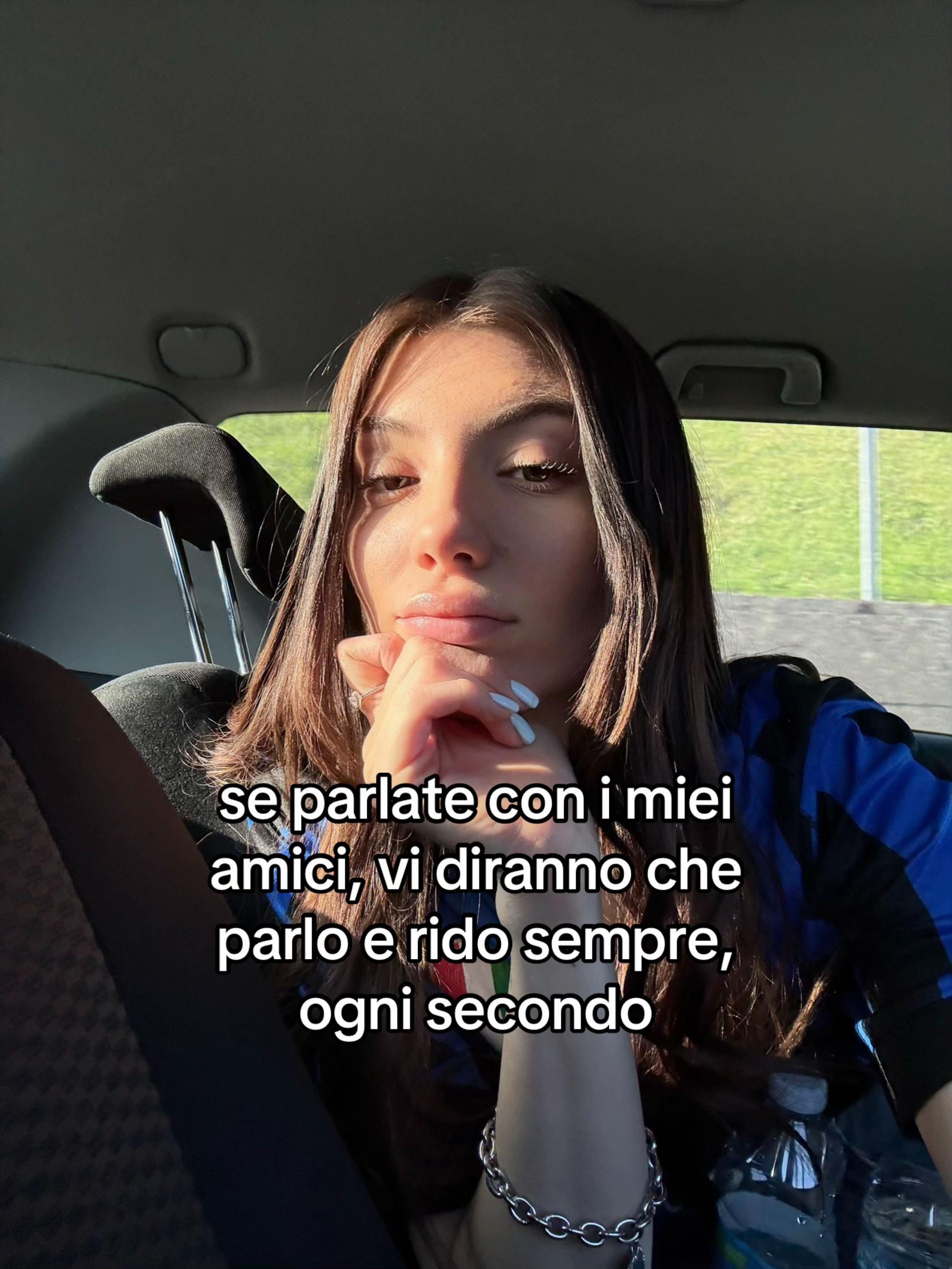 @𝒎𝒊𝒄𝒉𝒆𝒍𝒍𝒆