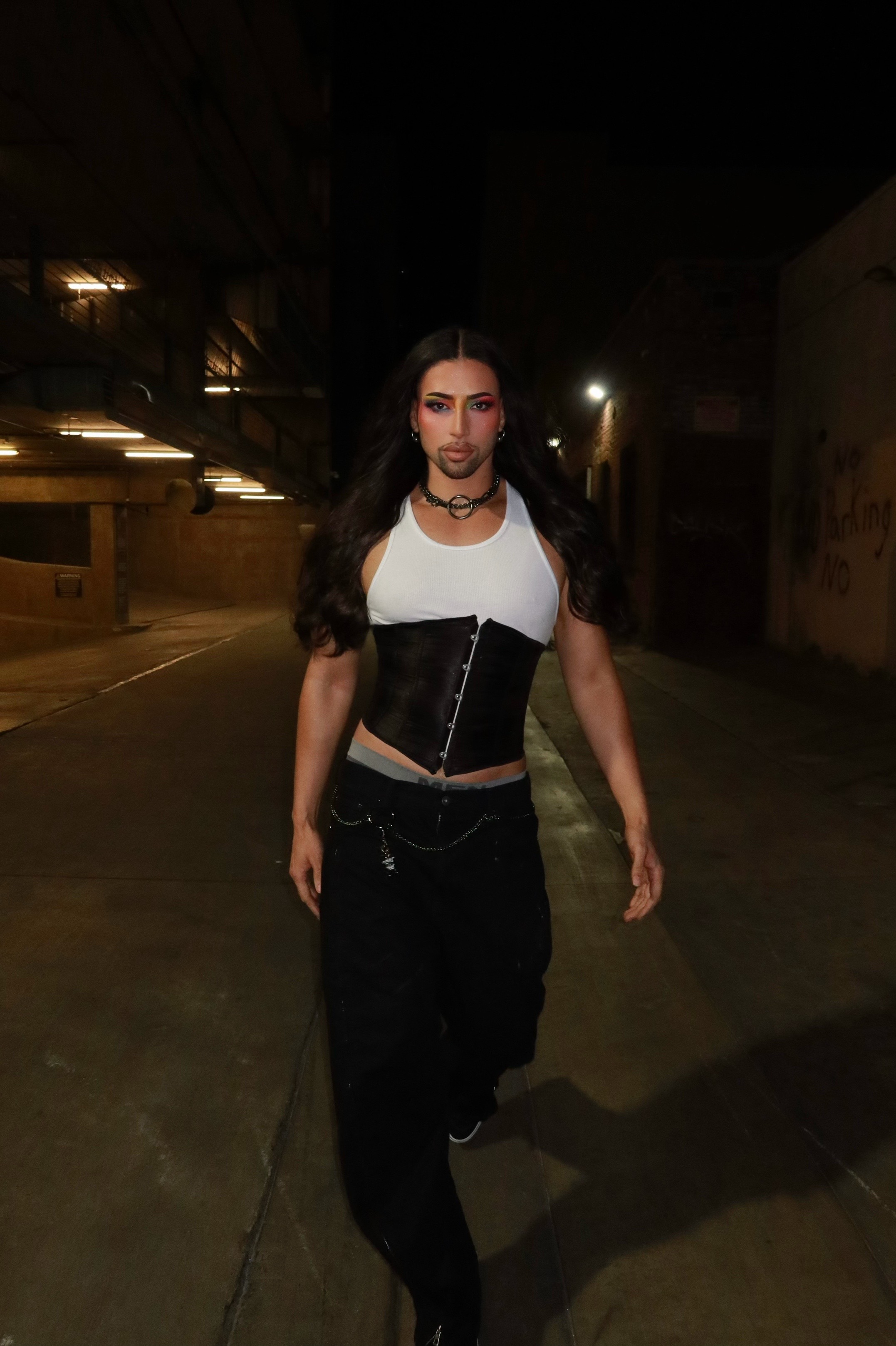 @khrisskontours
