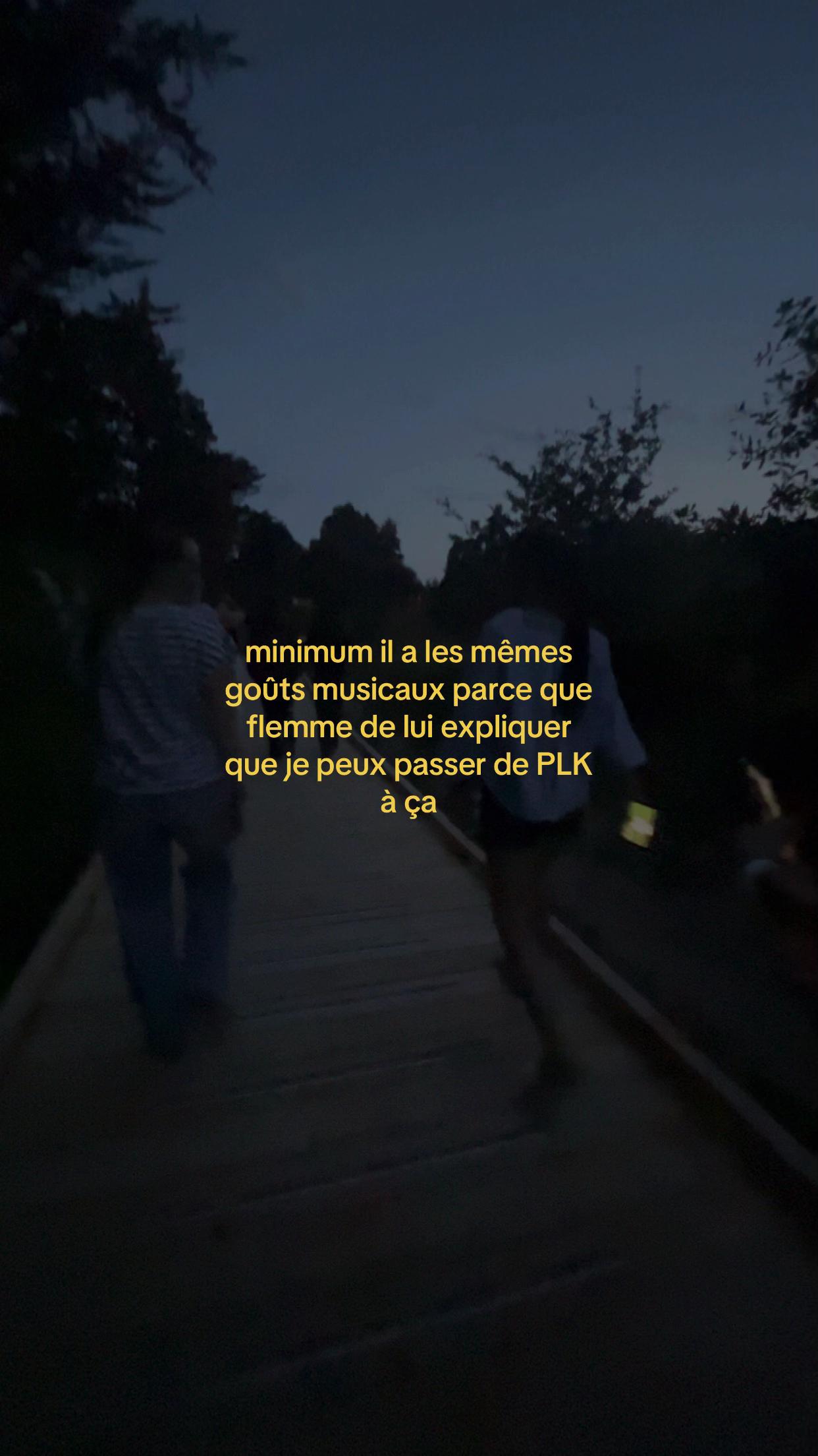 @~