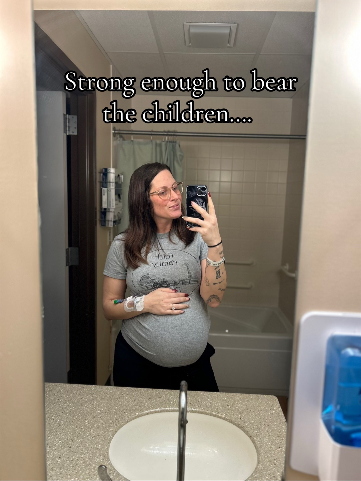 @Jeena |Twin Mom + Photographer