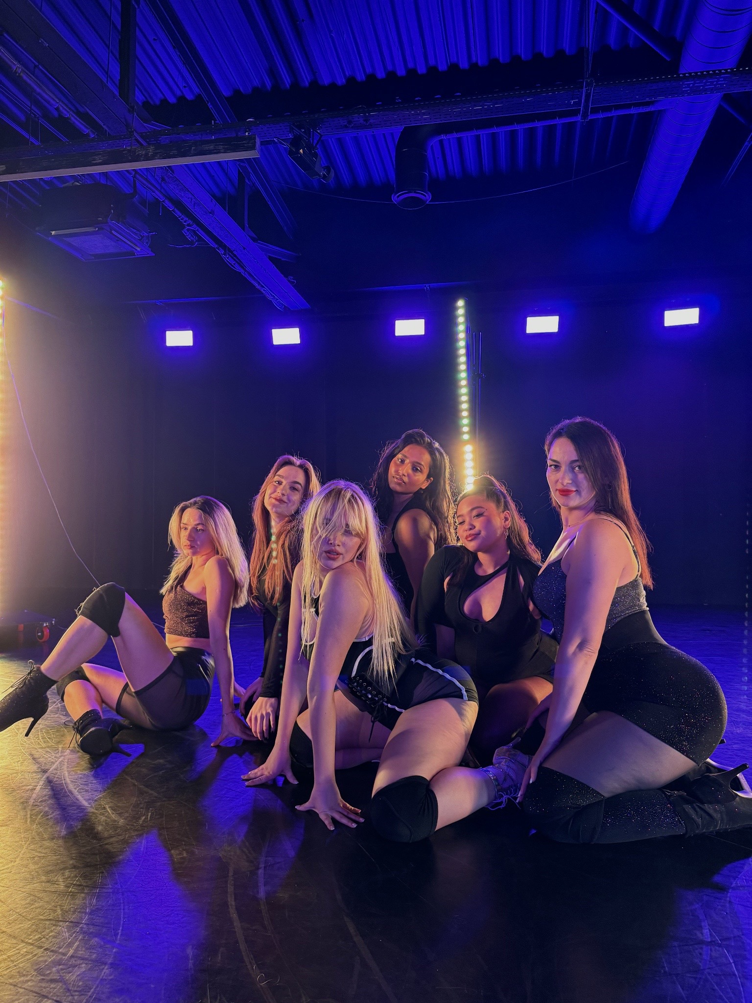 @LIT BABES💎