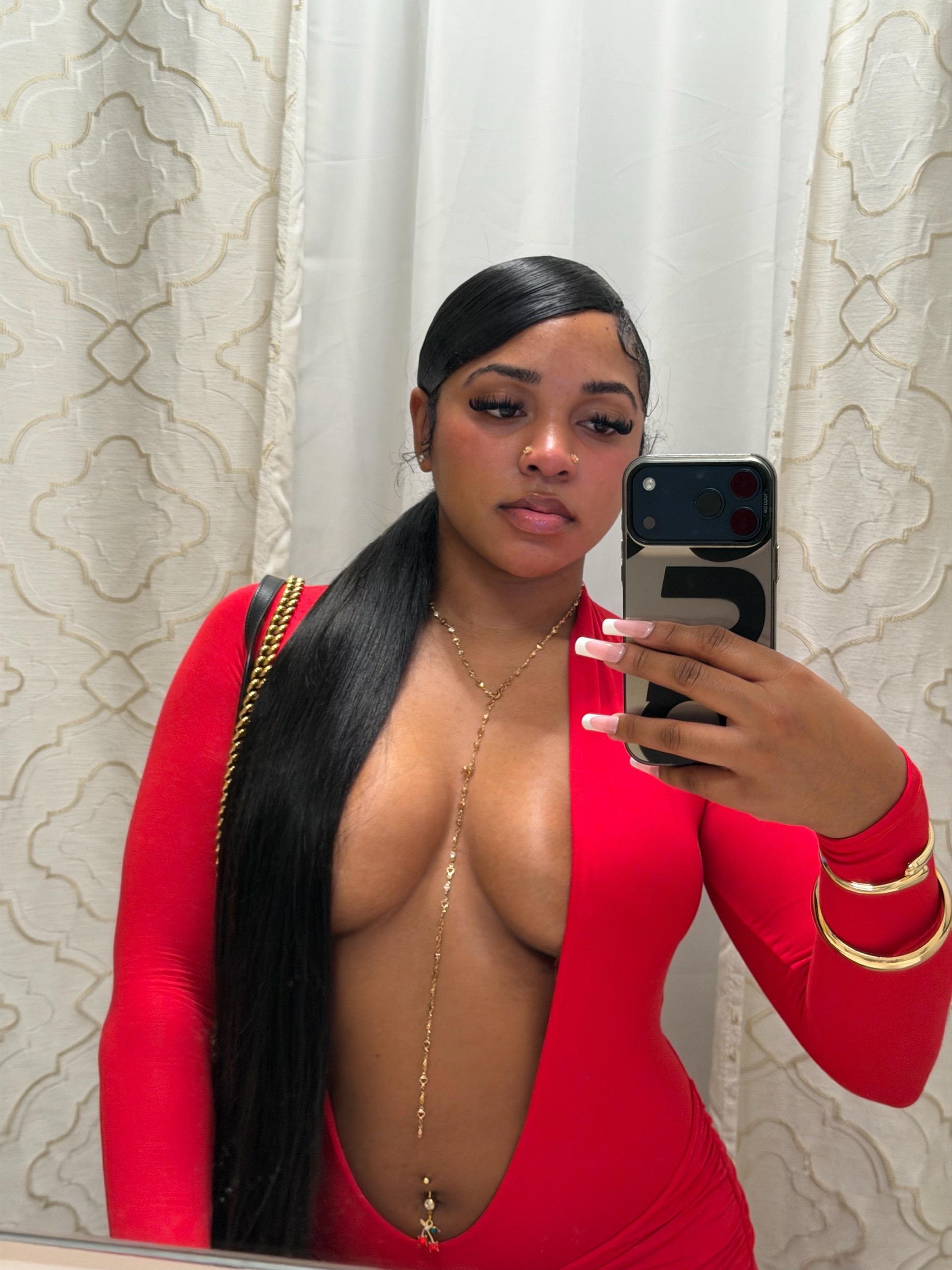 @missfineass