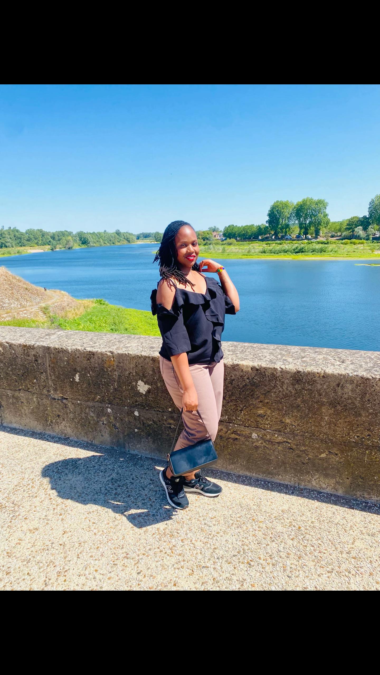 @launa🇿🇼🇫🇷
