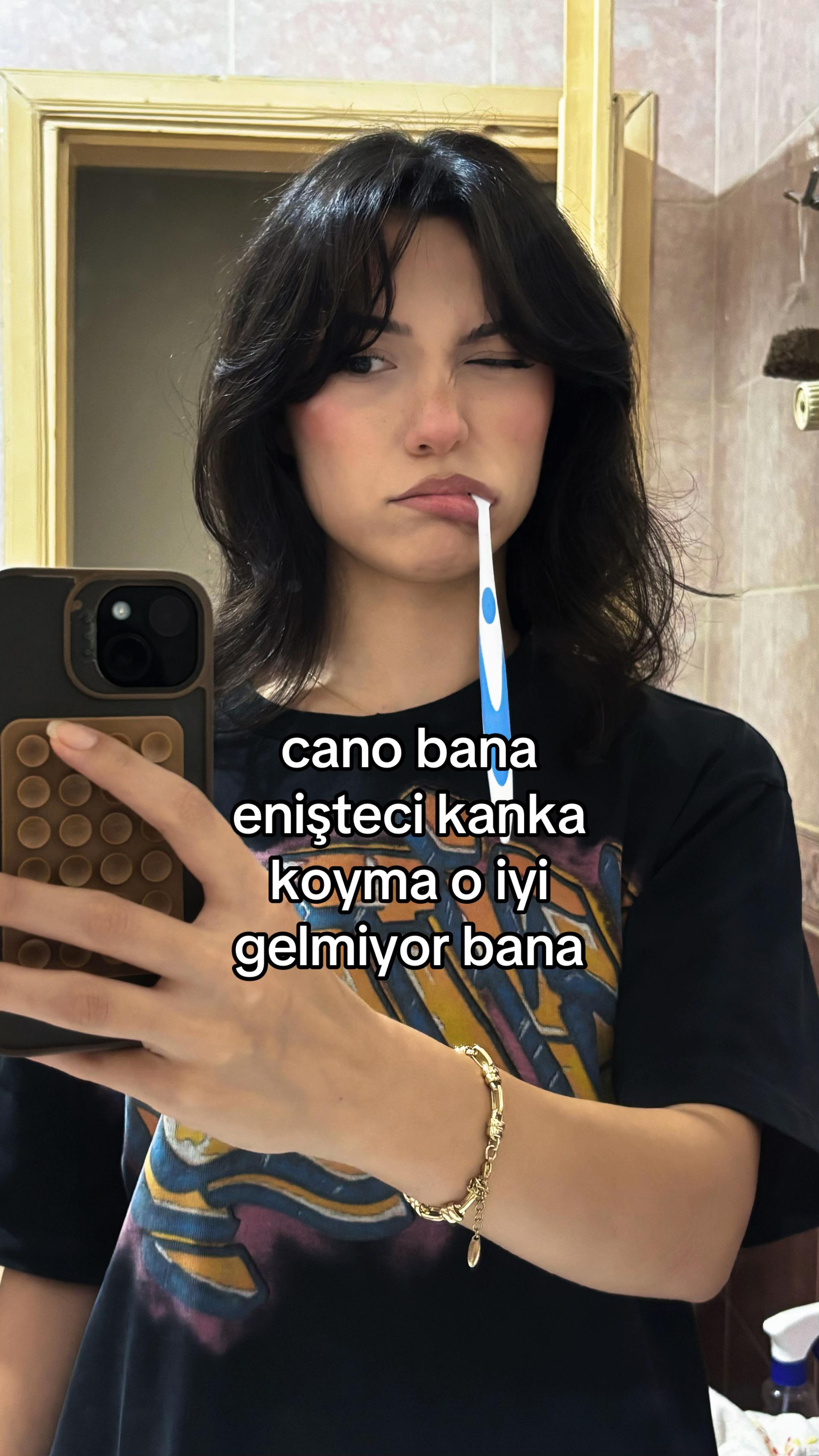 @herhangi bir kadın