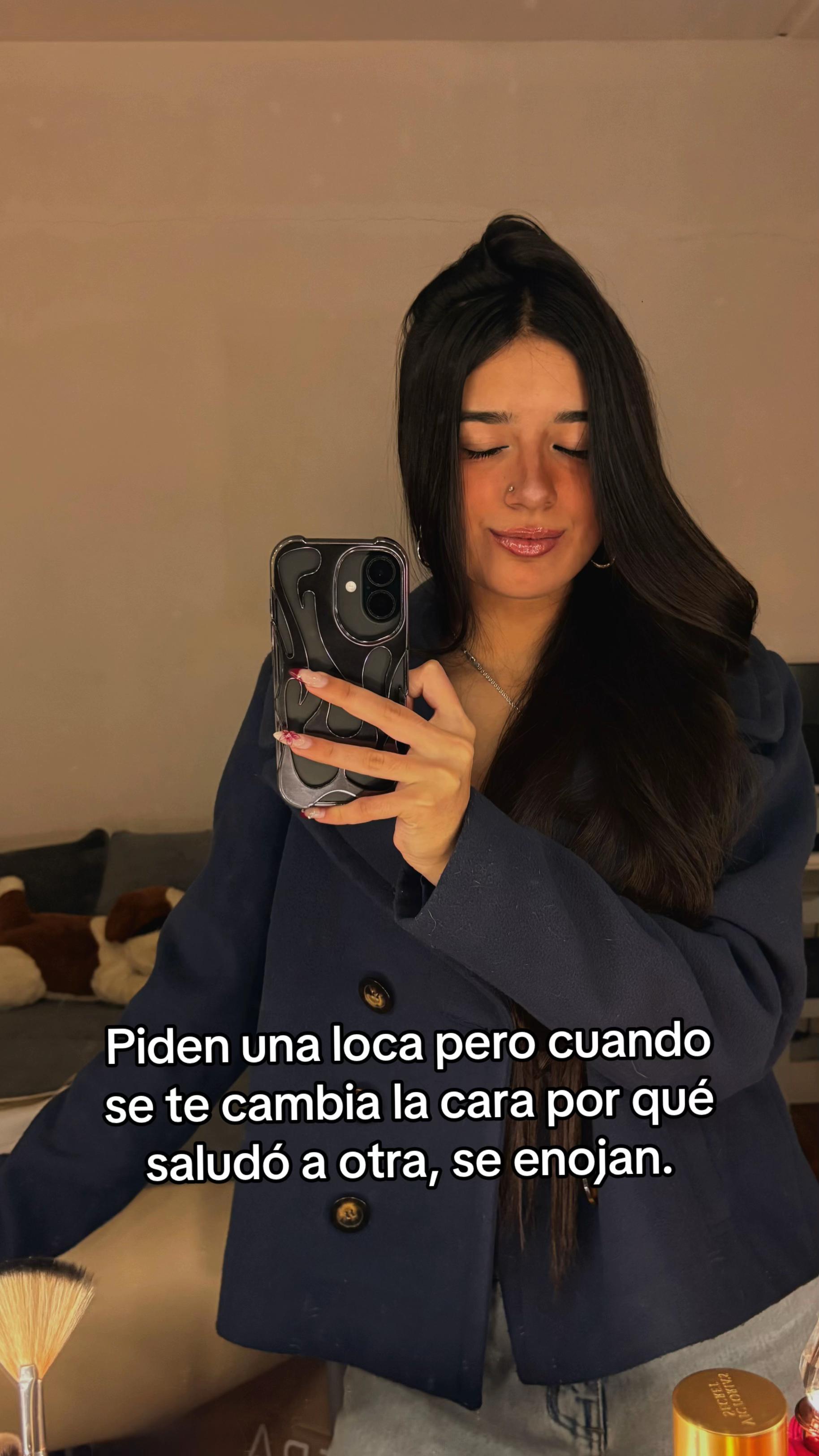 @𝒱𝒶𝓁𝓊 🖤