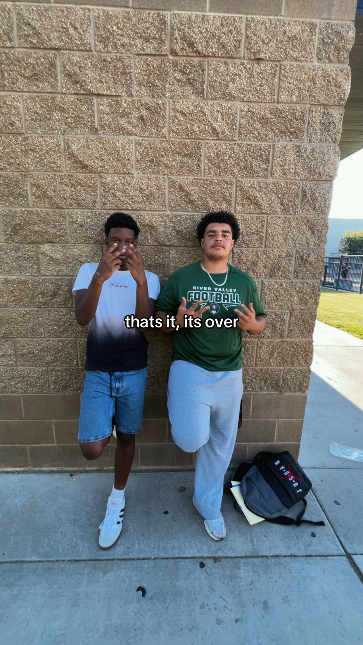 @️