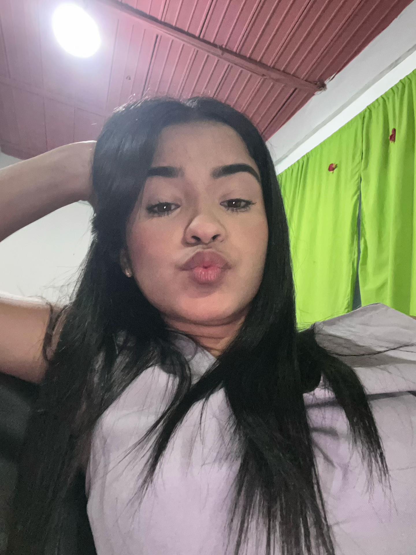 @Anii🖤