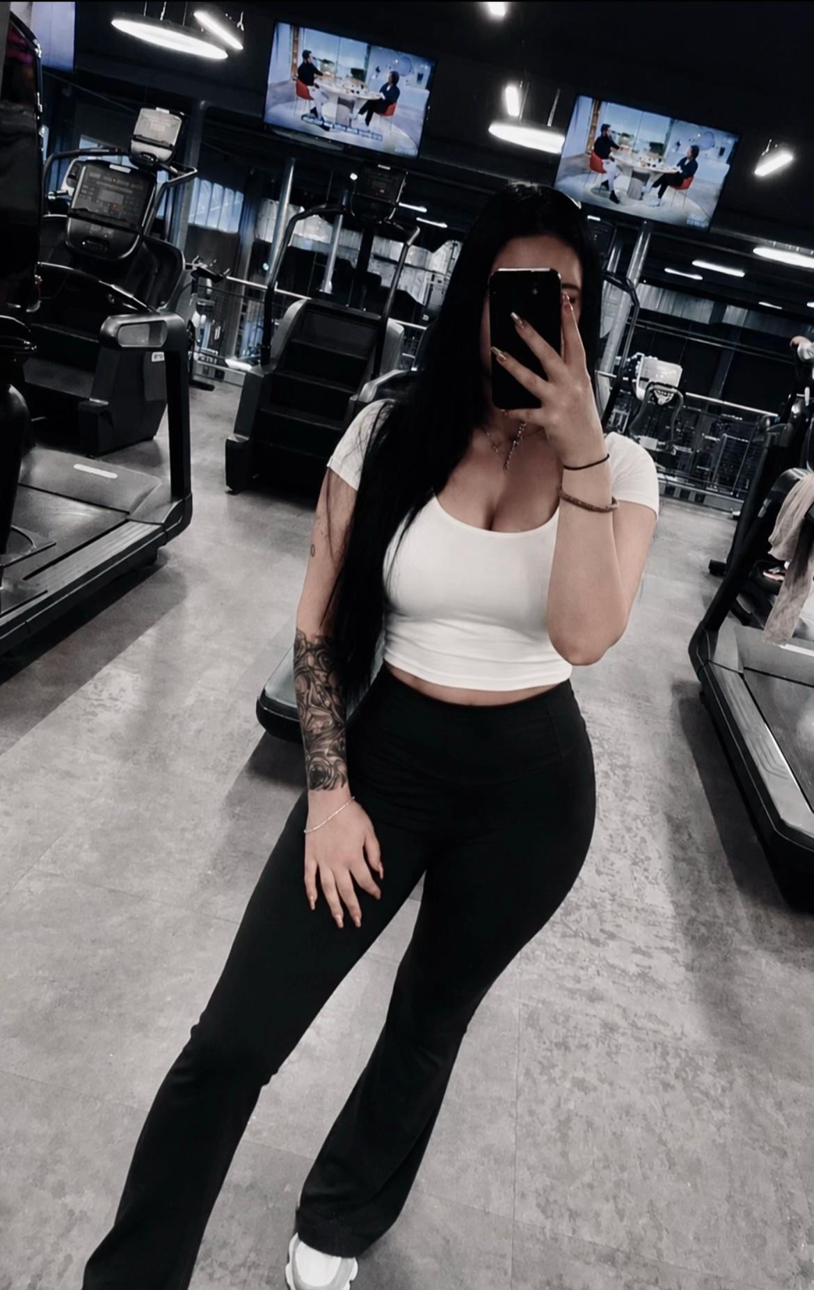 @❥𝓛𝓪𝓾𝓻𝓪
