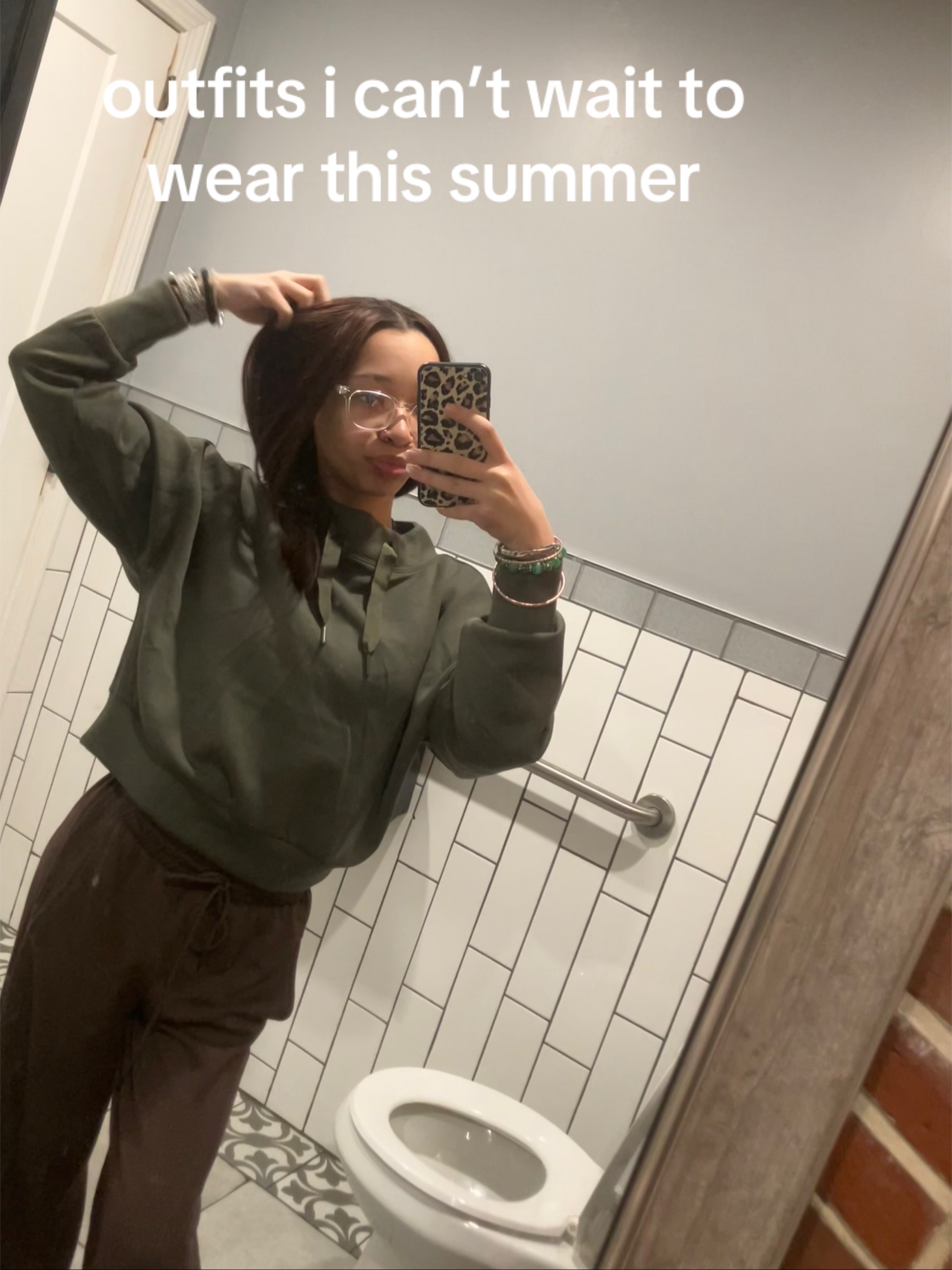 @👀