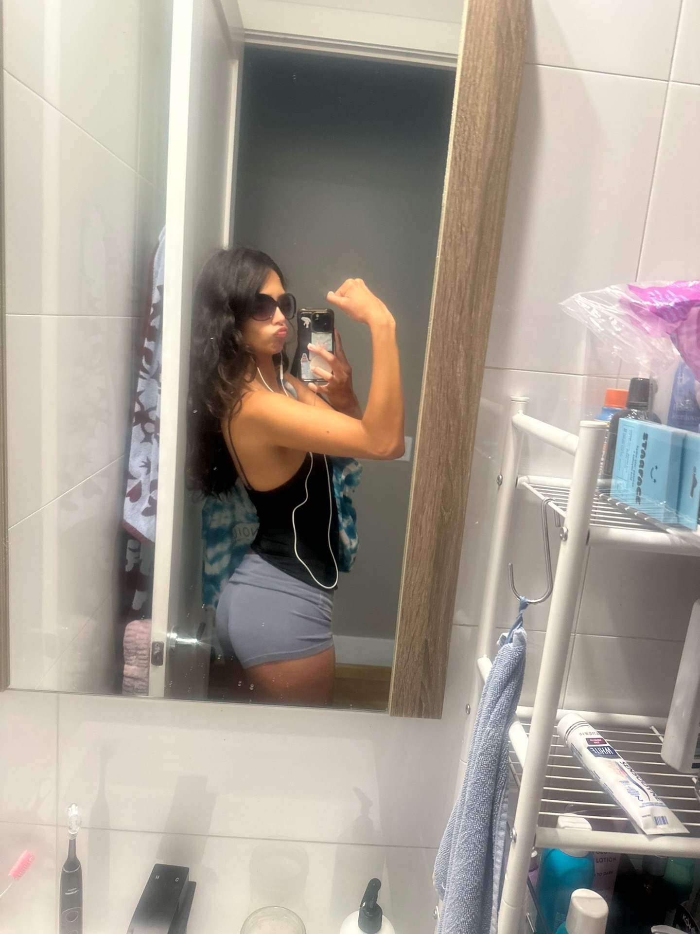 @livlo16
