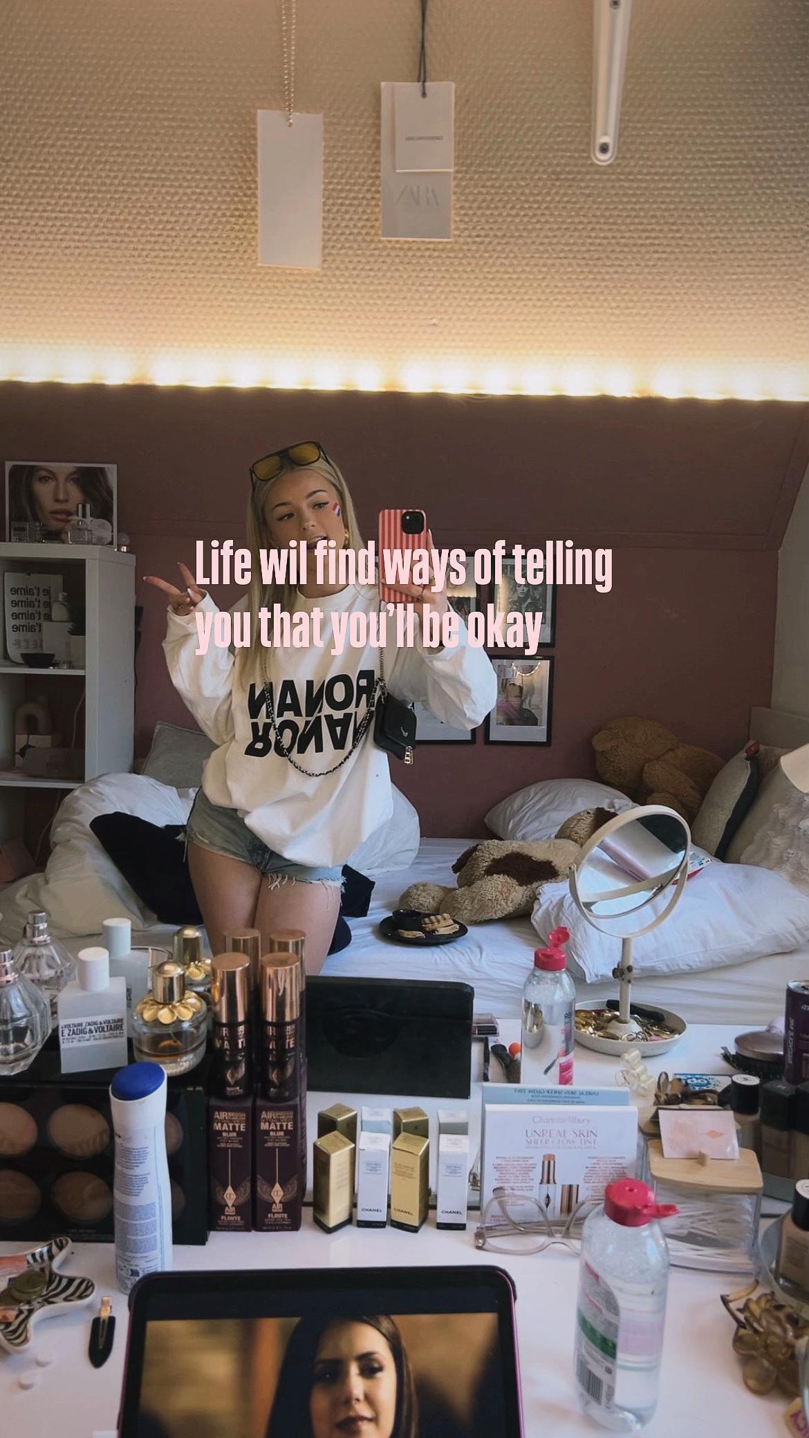 @𝐯𝐥𝐢𝐧𝐫𝐨𝐨𝐝𝐡𝐮𝐢𝐳𝐞𝐧