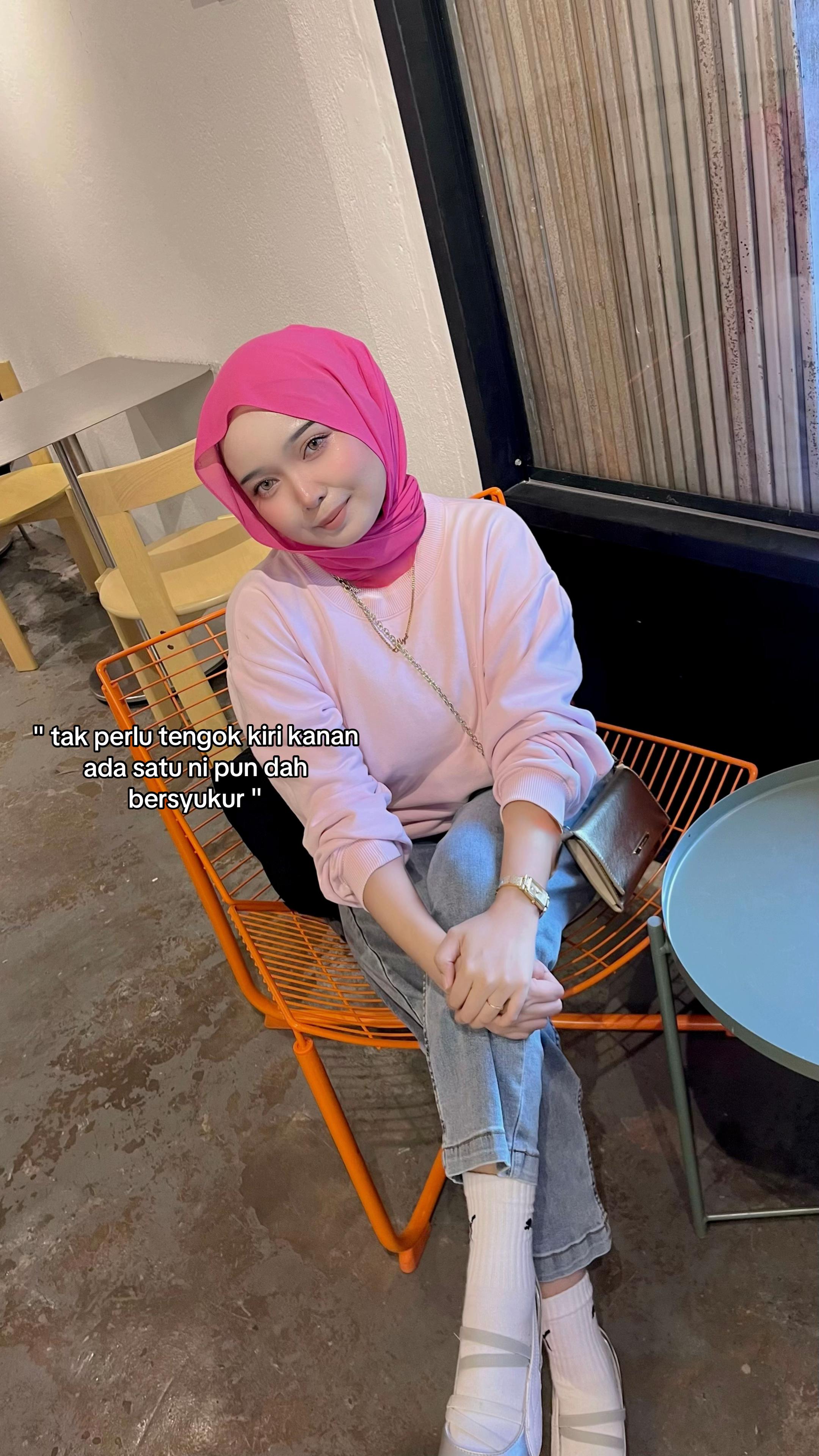 @𝗟 𝗜 𝗬 𝗔
