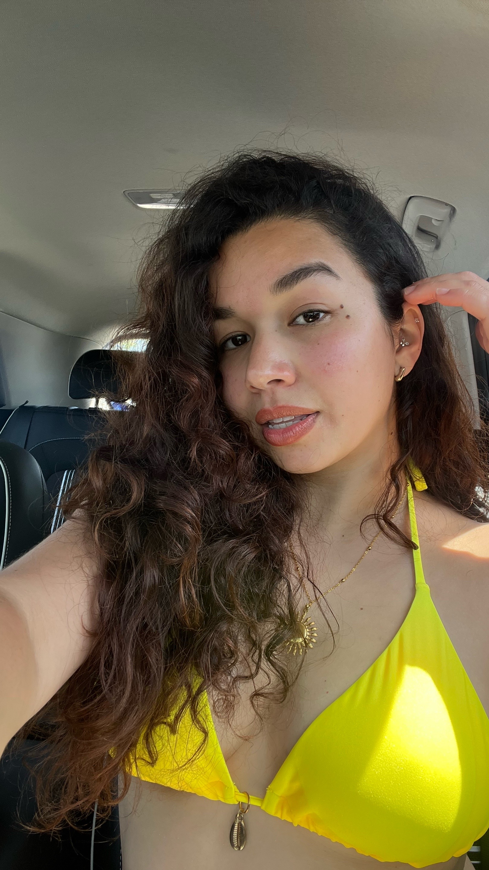 @Lunares