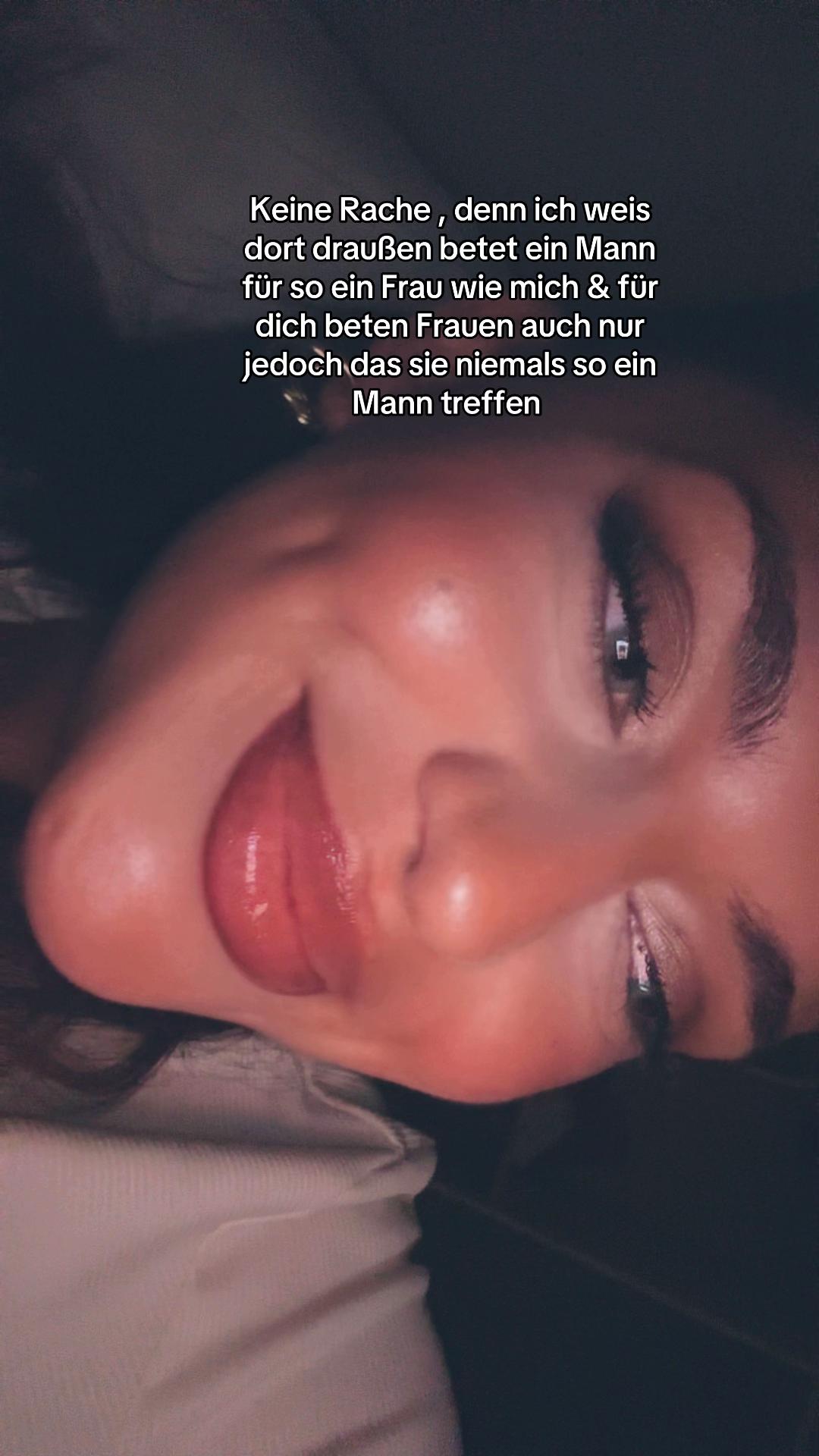 @MiraBks