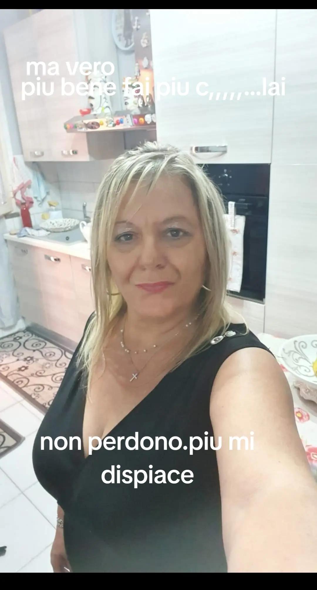 @angela bella bionda pazzerella