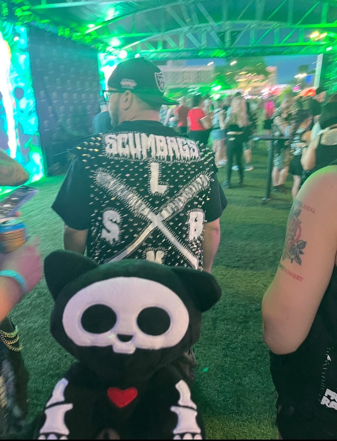 @coyote🪶🖤