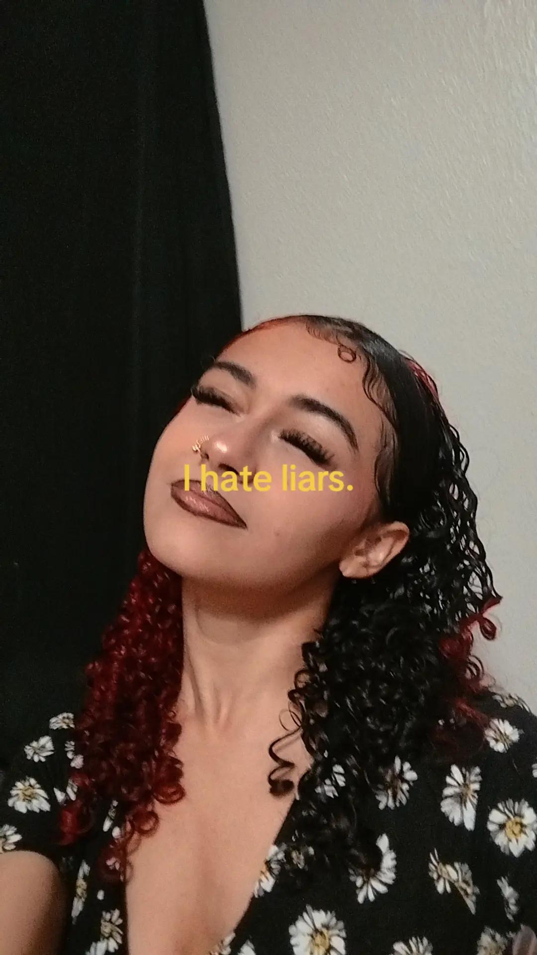 @⊰V⊱