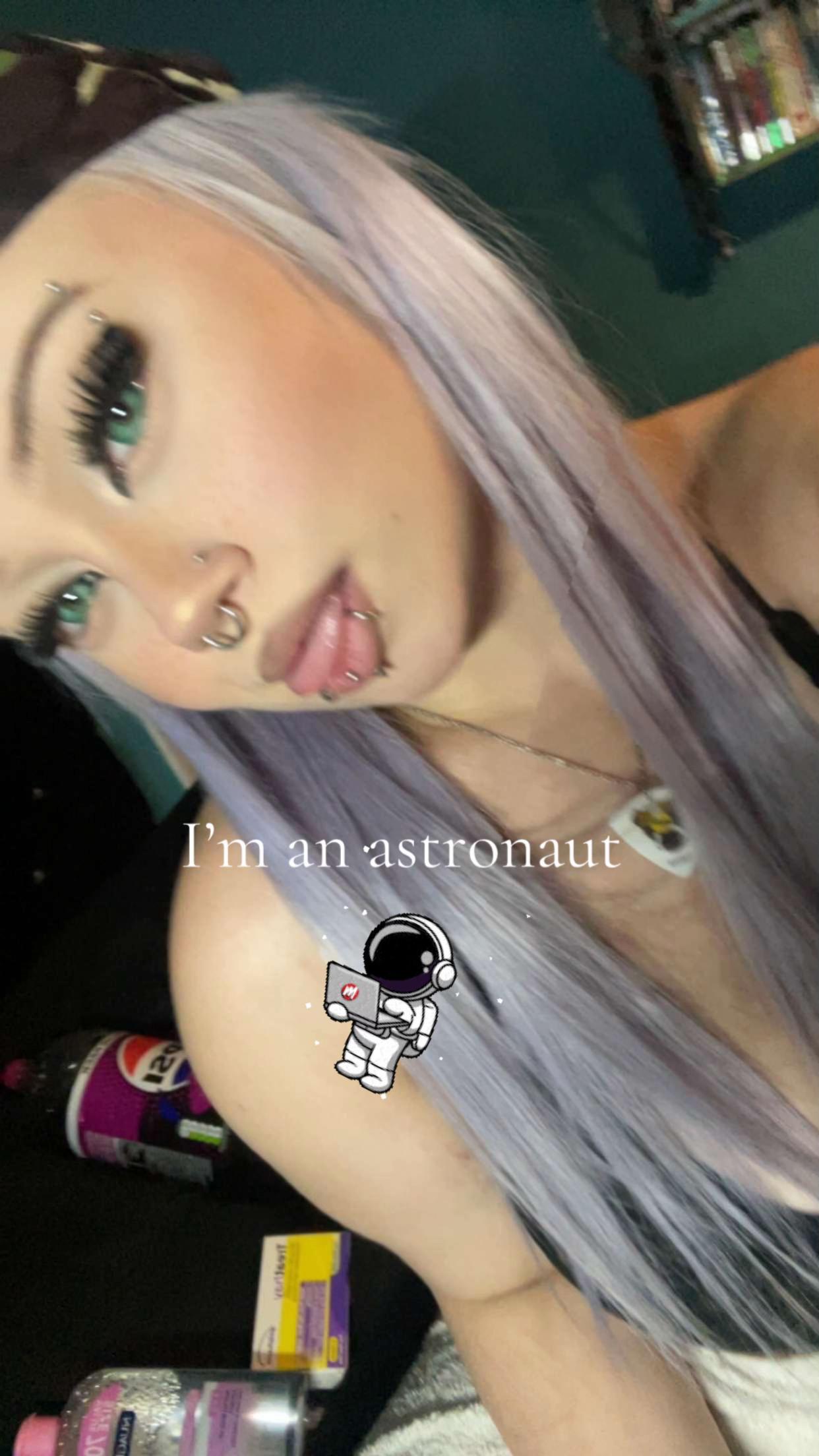 @•.*🎸 ~ 𝓐𝓫𝓲 ~🎤 *.•