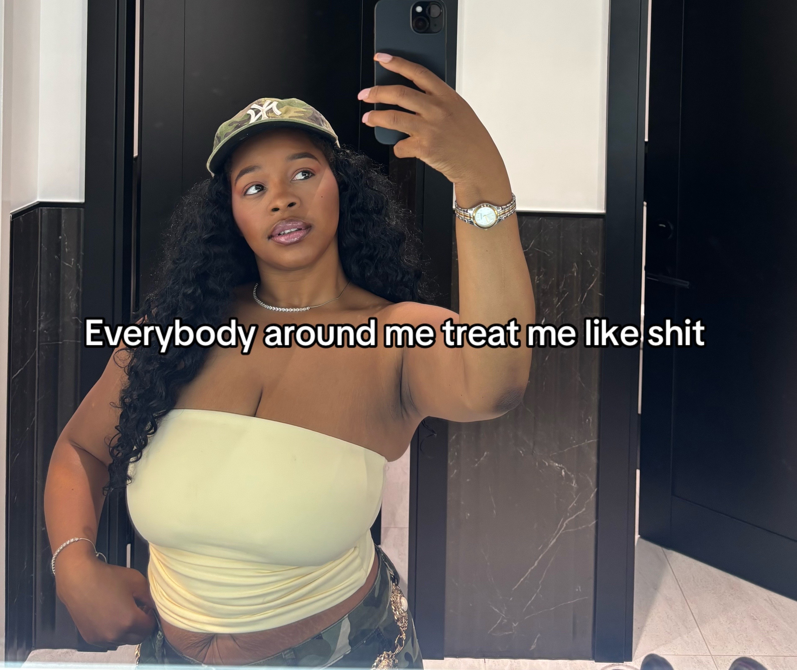 @shegotabag