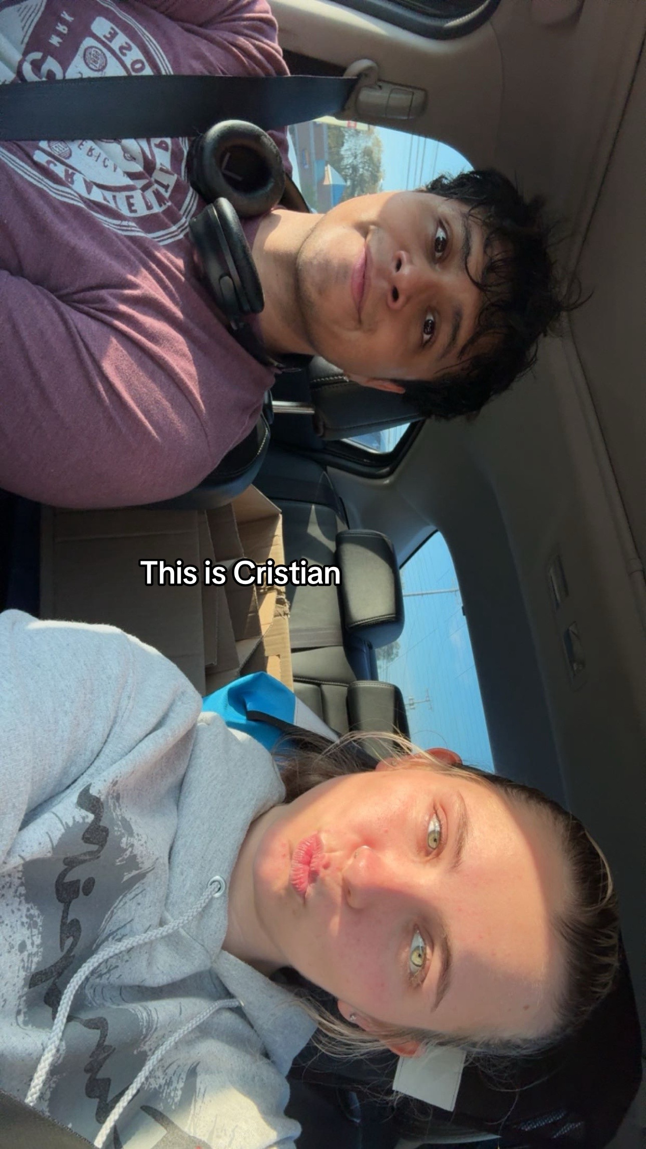 @h0llyw00dz_