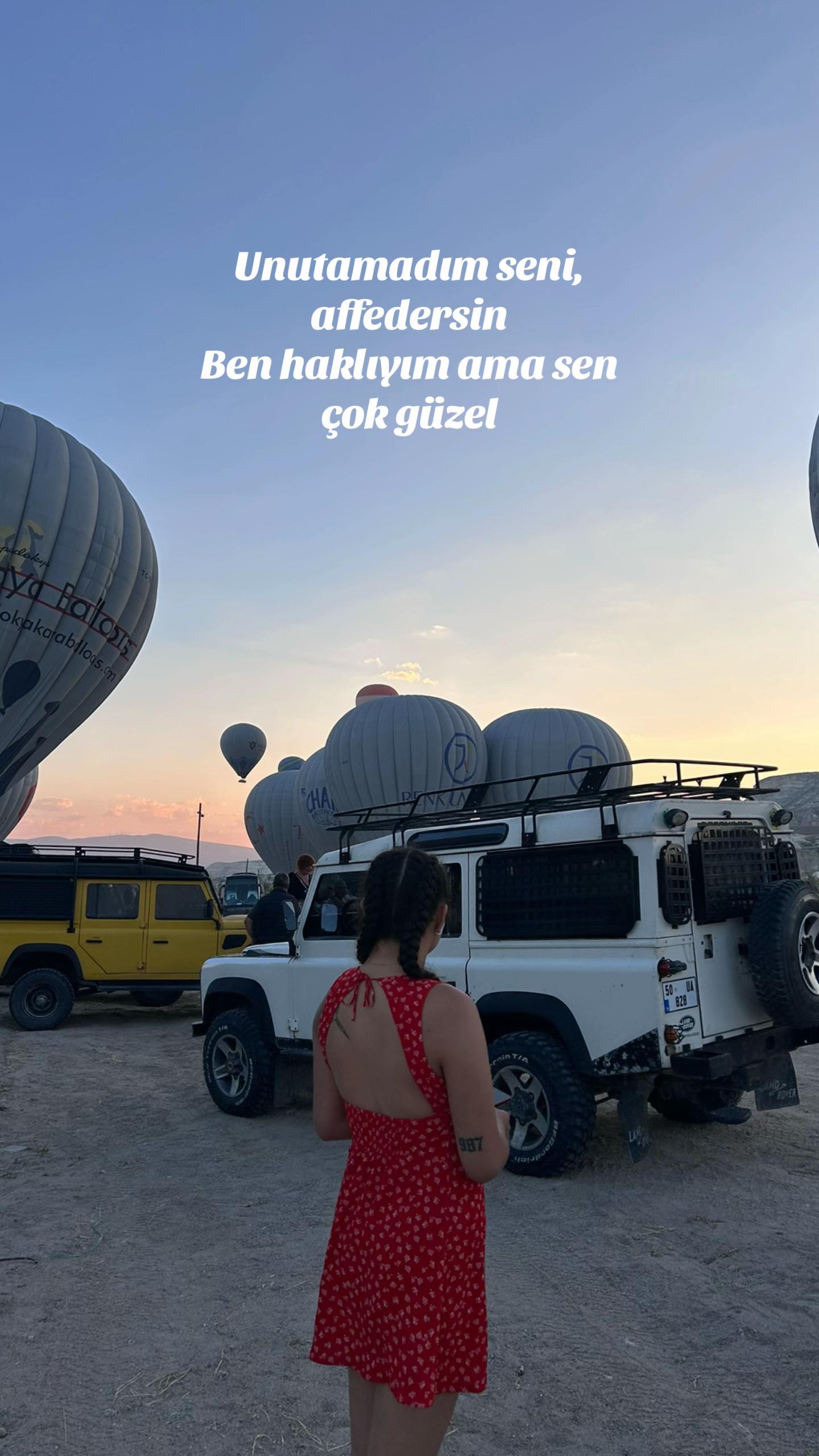 @zazaxaumax