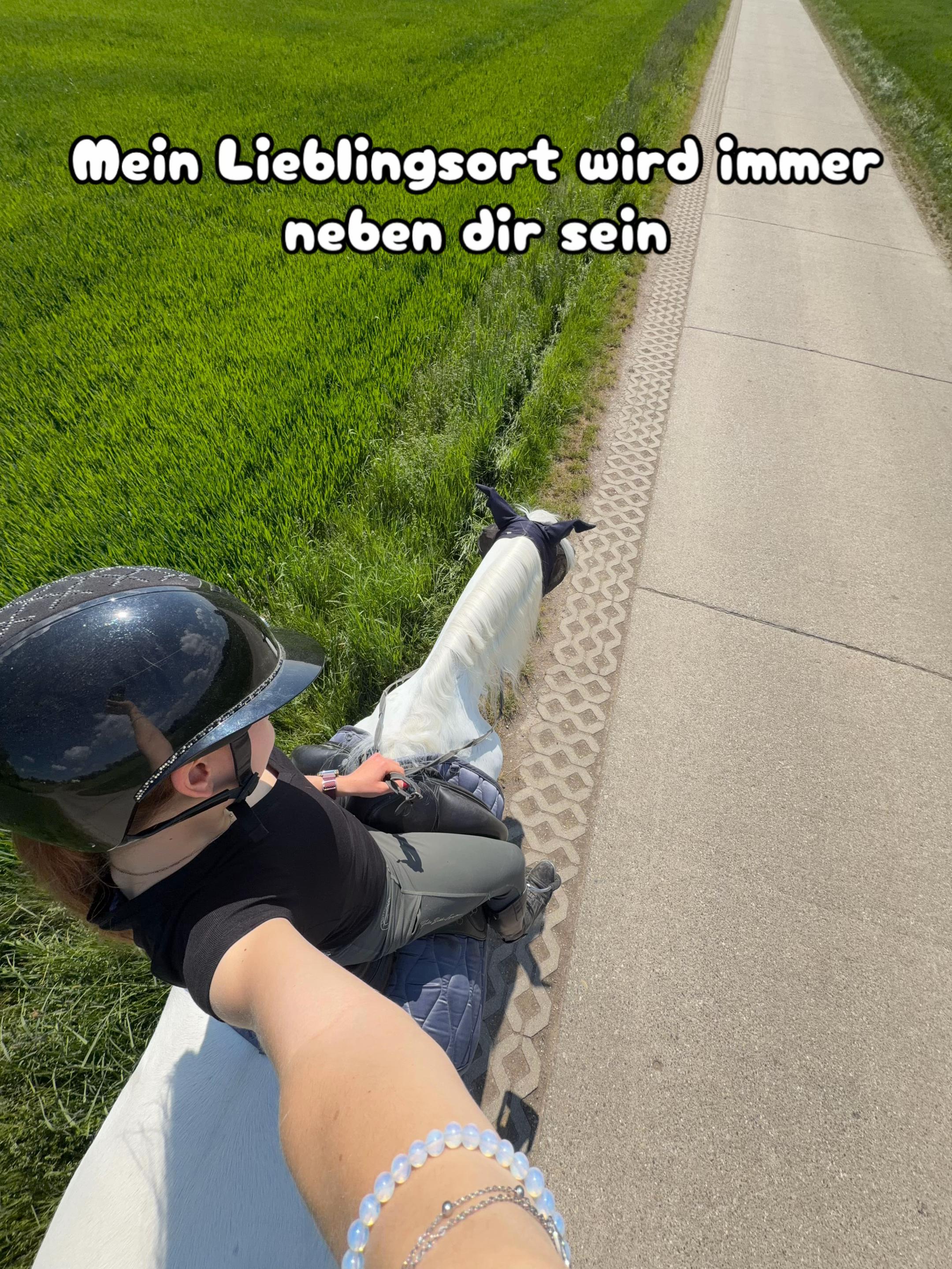 @LUNAAA