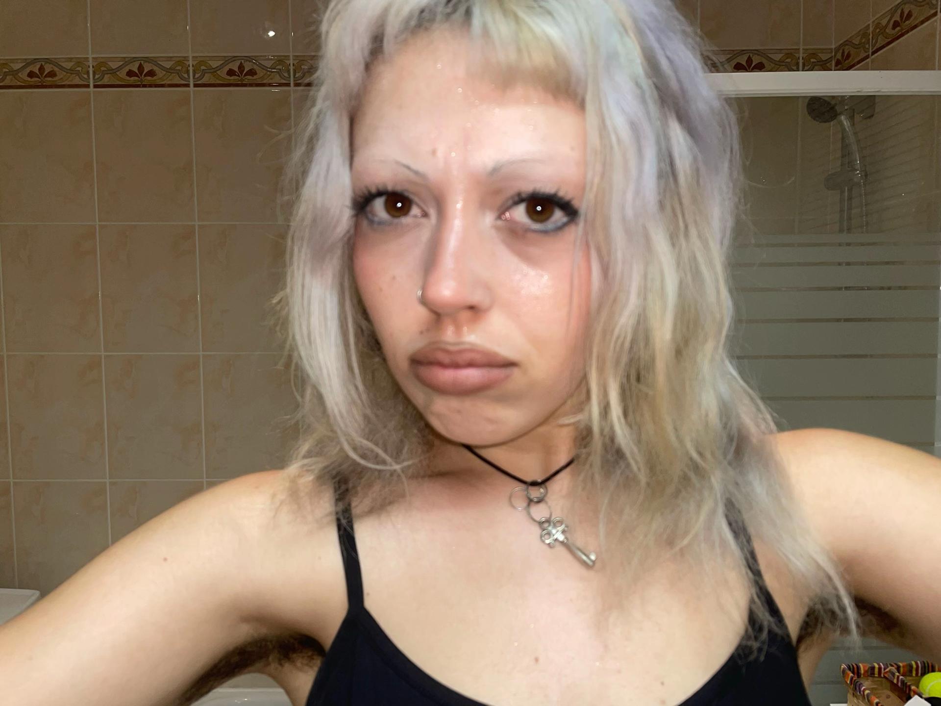 @autisticd0ll