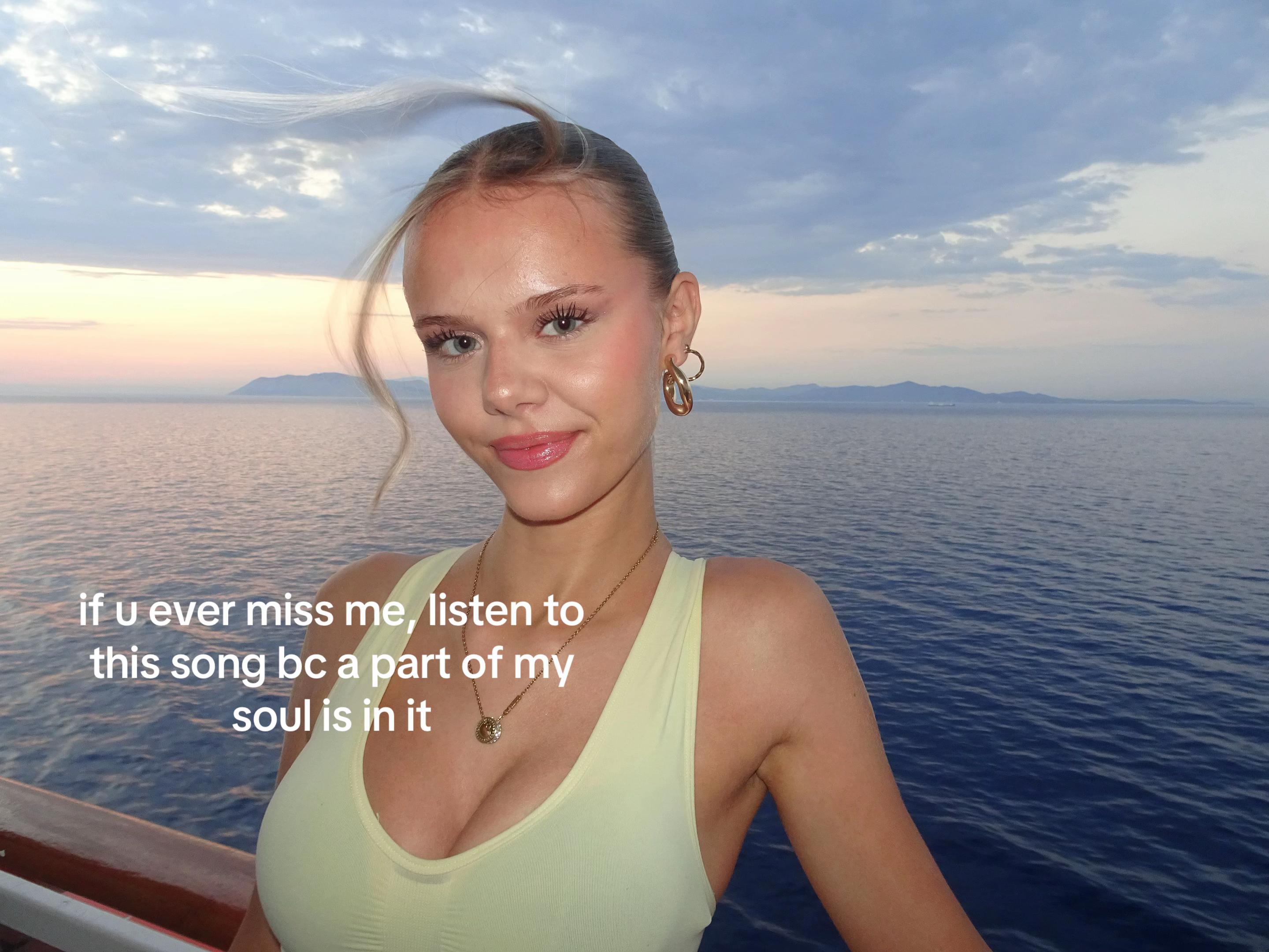@larissa