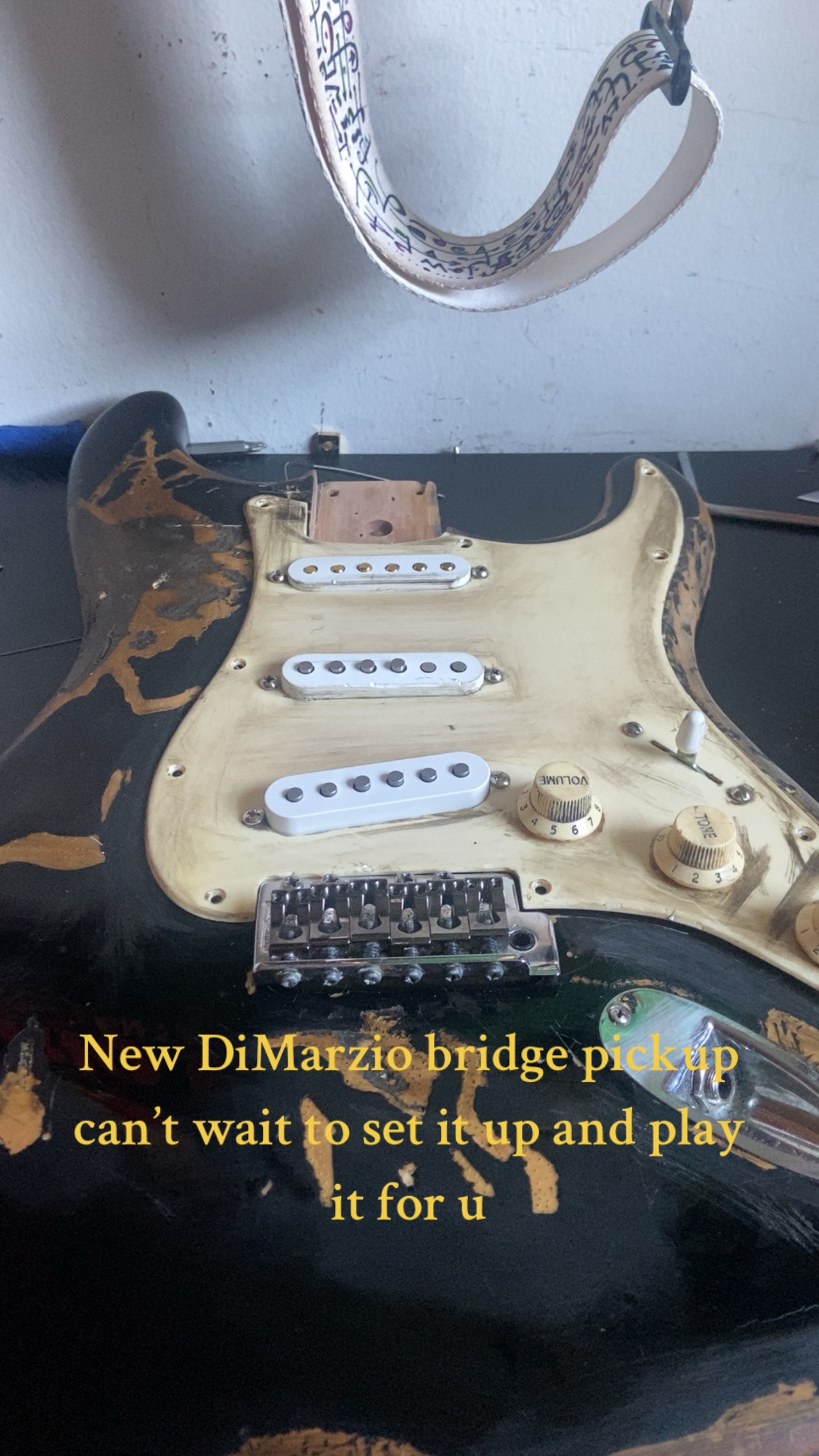 @themaskedguitarplayer