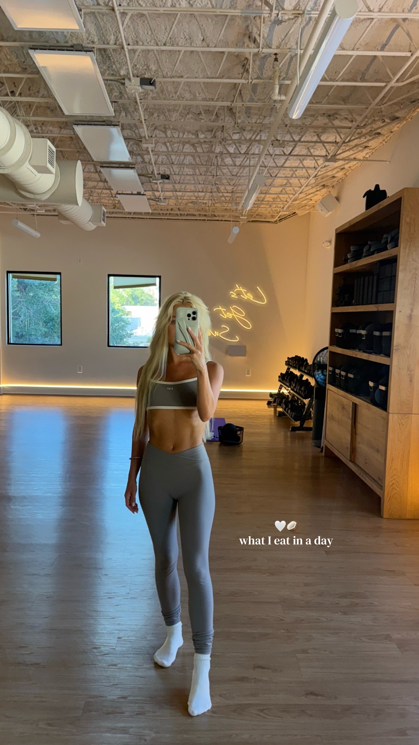 @taraalexandra_