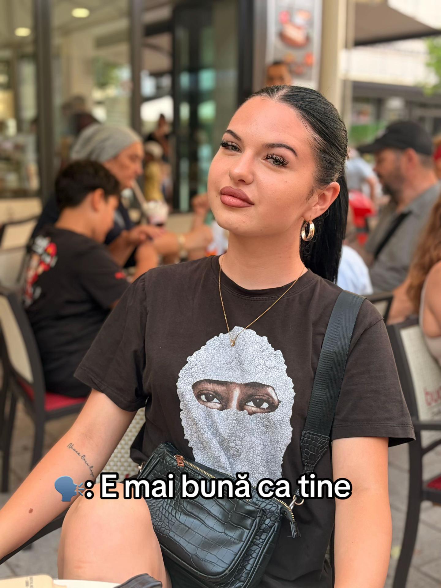 @𝓒𝓱𝓪𝓻𝓵𝓸𝓽𝓽𝓮🤍