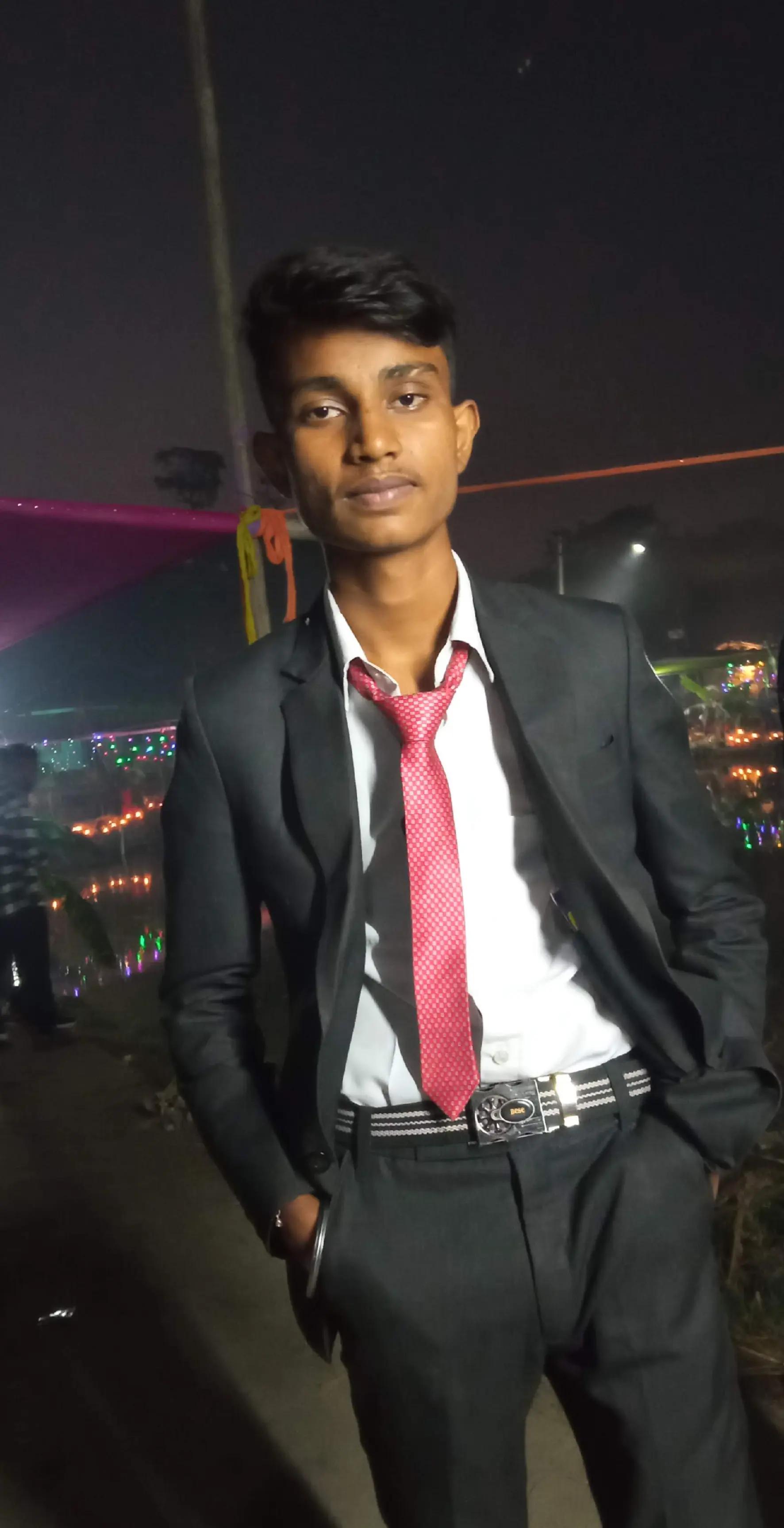 @👑 BIKI🥀SHARMA 👑