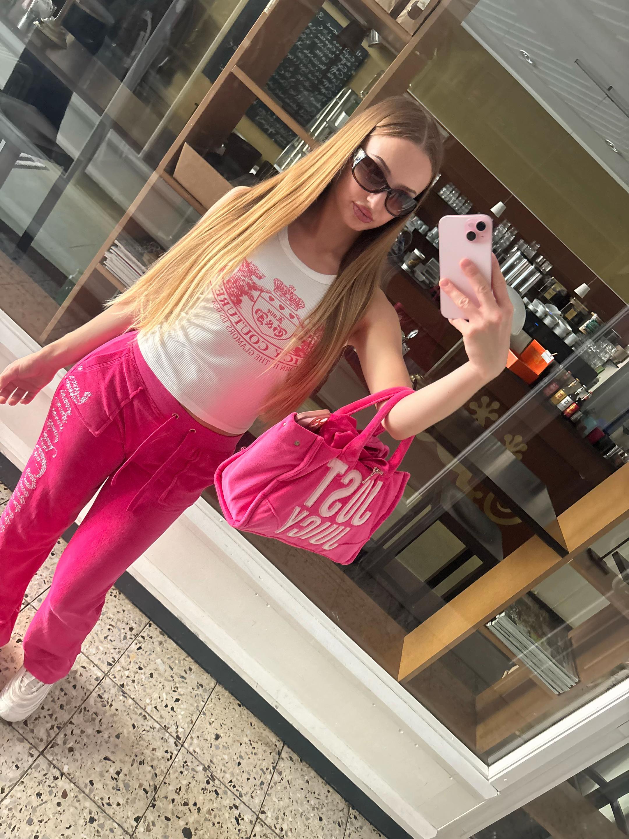 @queenjuicyxoxo
