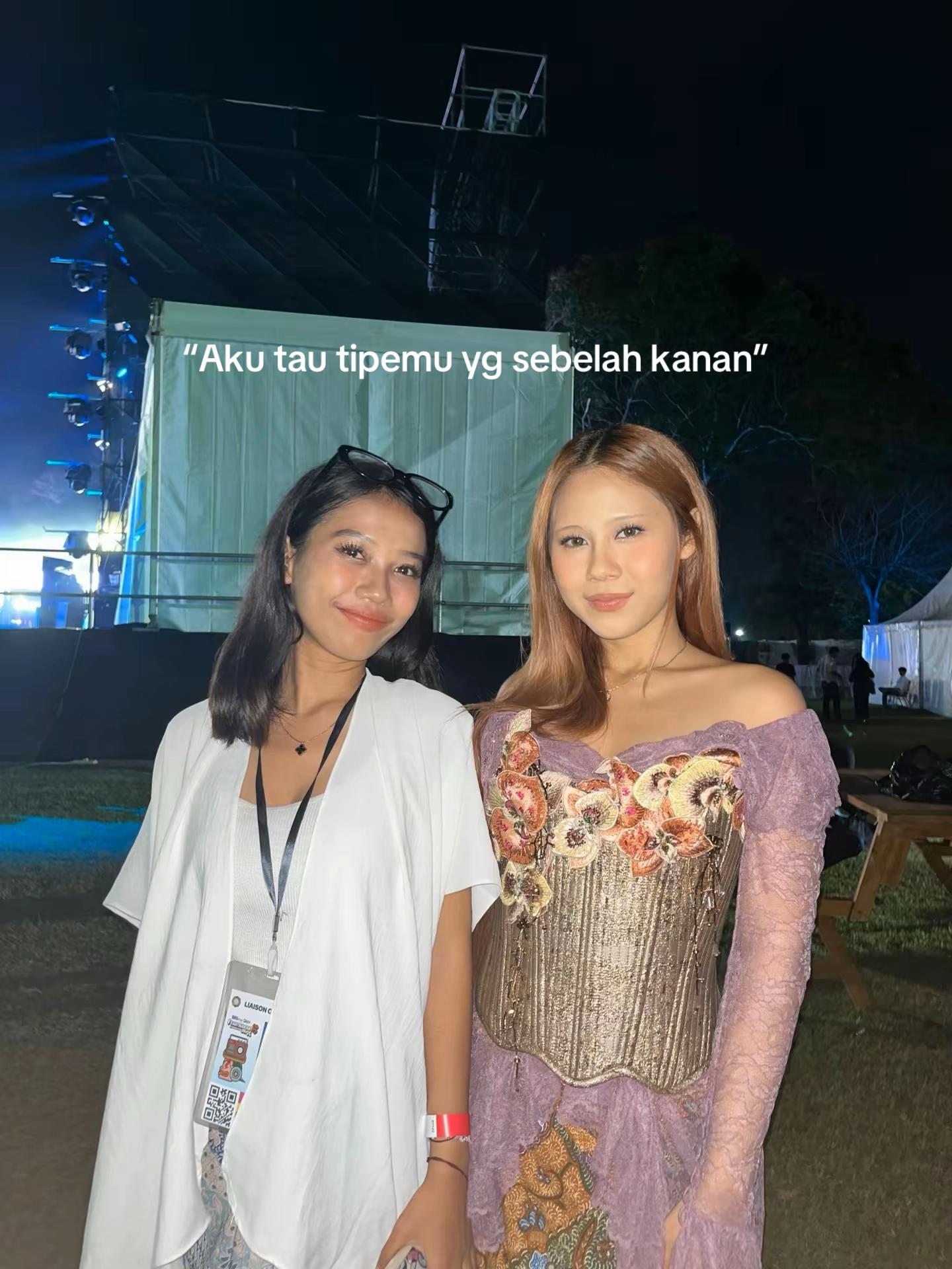@vi