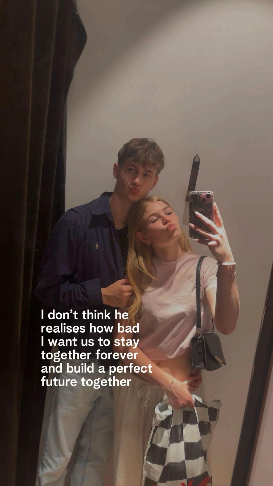 @𝓜𝓪𝓻𝓵𝓸𝓾🍸⭐️