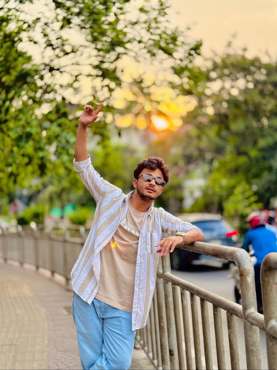 @𝙝𝙚𝙡𝙢𝙚𝙩𝙙𝙞𝙣𝙚𝙮𝙖🇰🇷