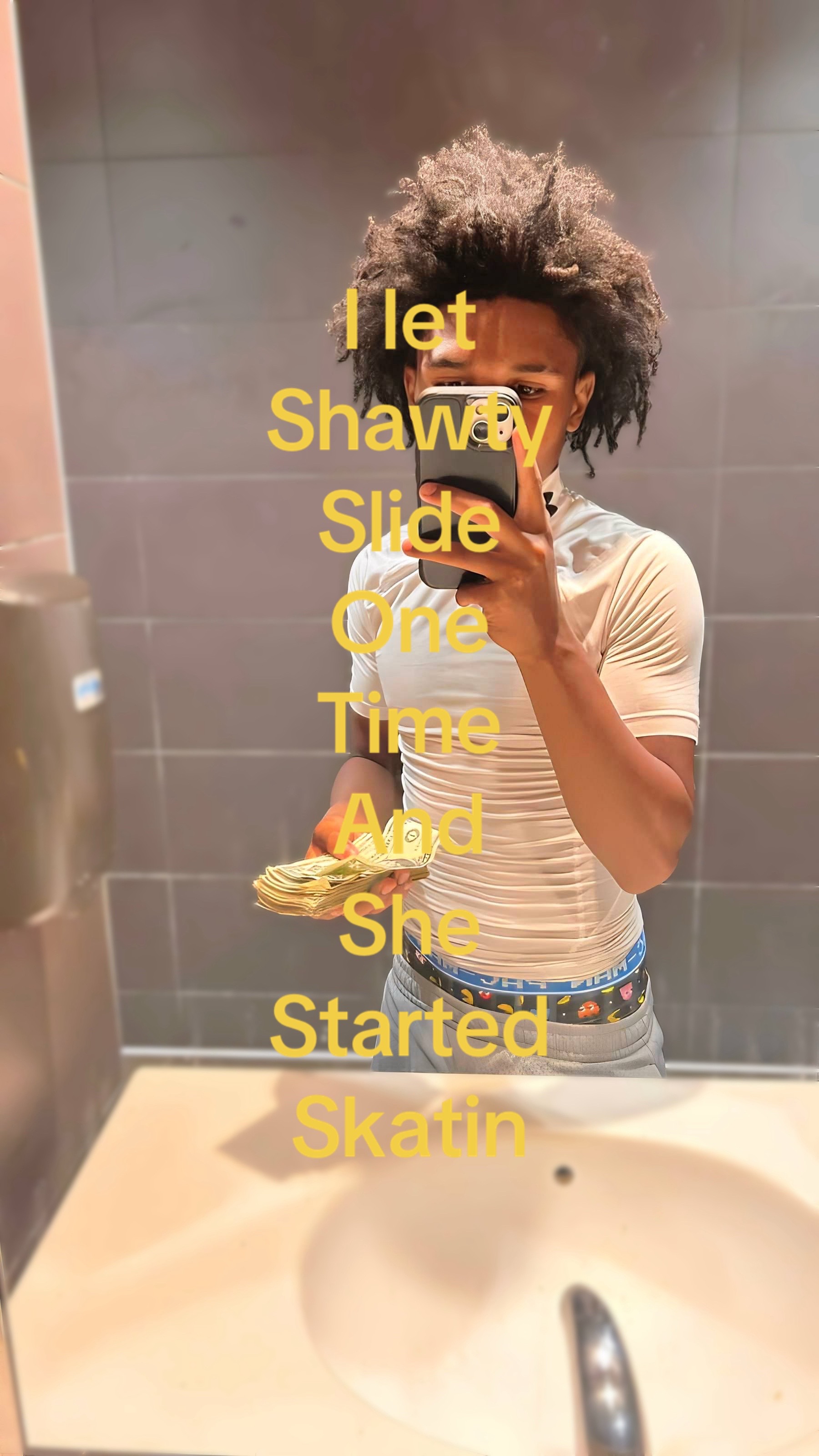 @⃟