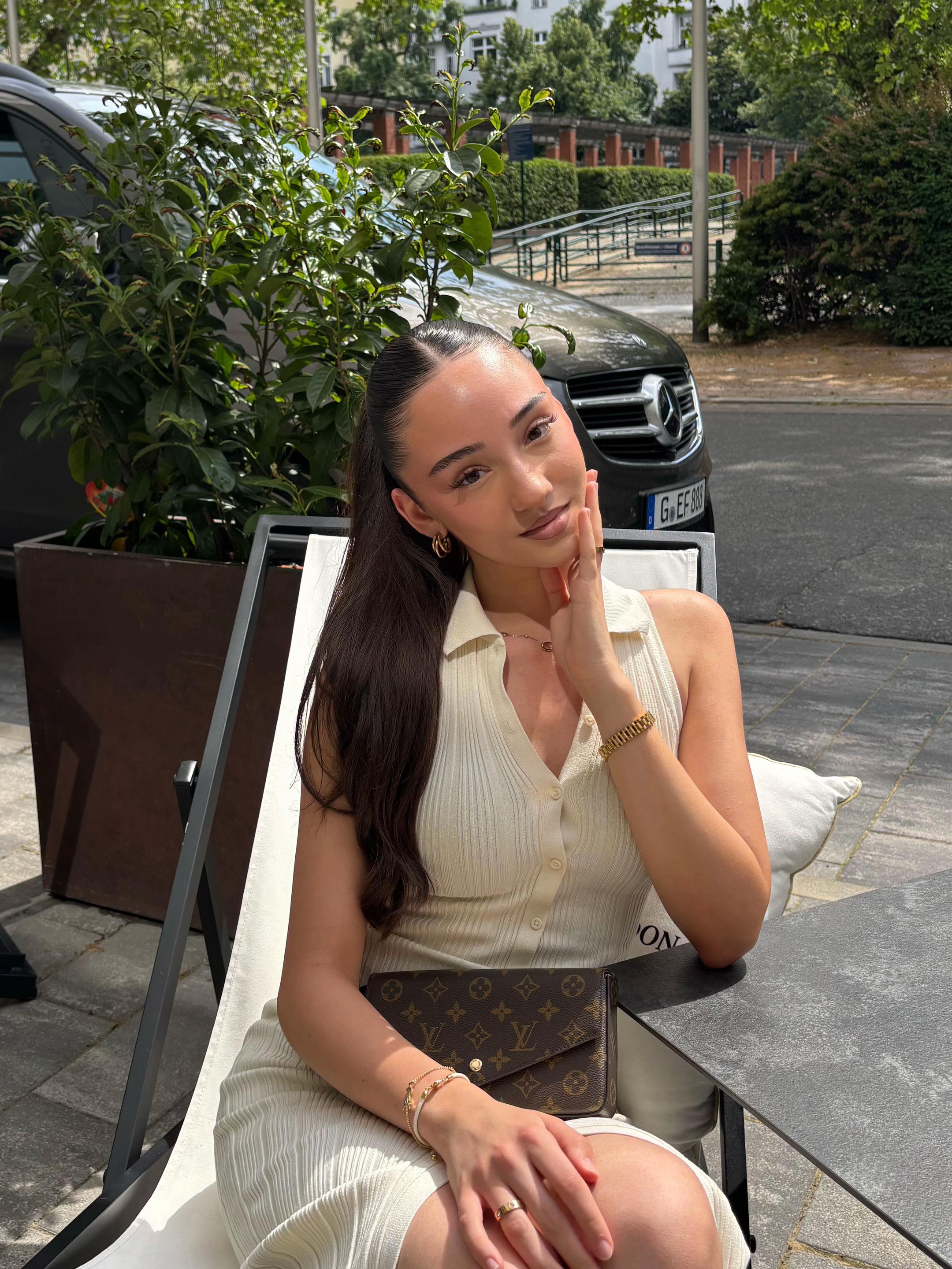 @𝑒𝓇𝓏𝒶